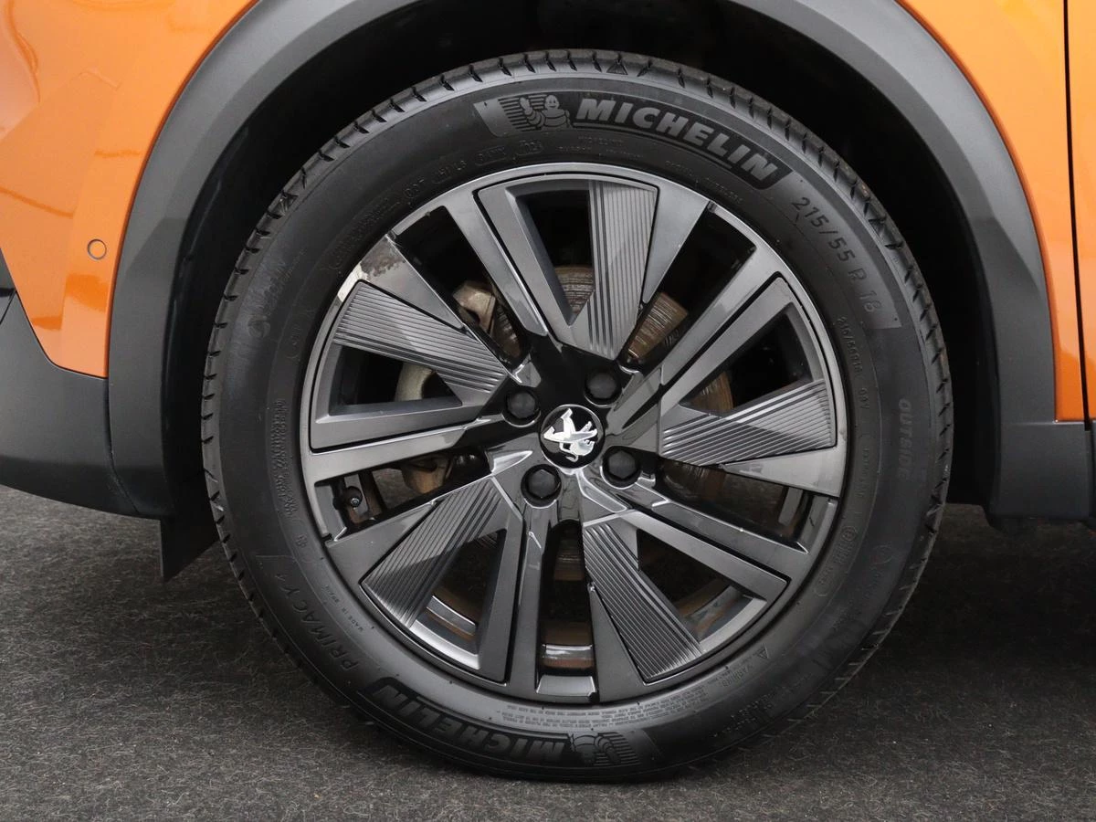 Hoofdafbeelding Peugeot e-2008