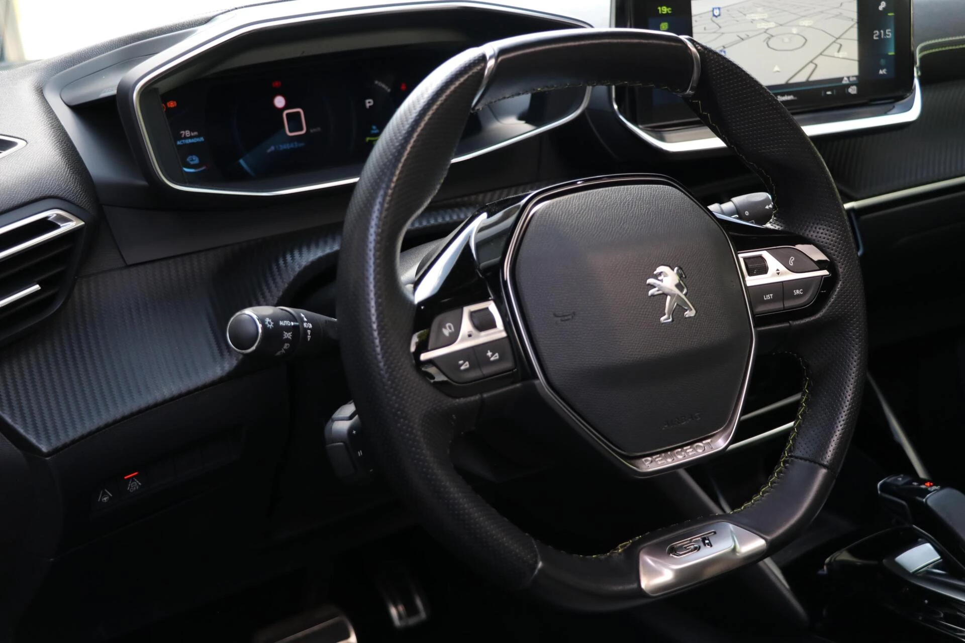 Hoofdafbeelding Peugeot e-2008