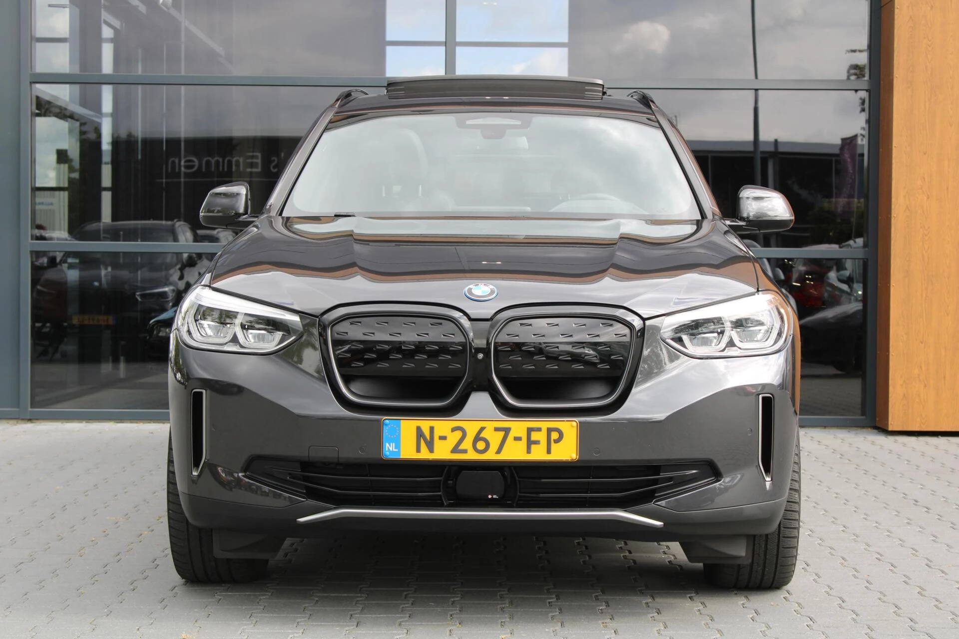 Hoofdafbeelding BMW iX3