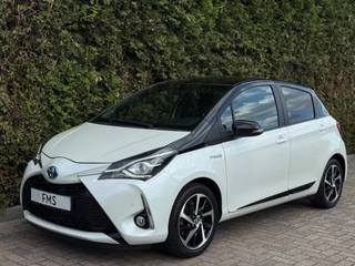 Toyota Yaris 1.5 Hybrid Bi-Tone CarPlay Camera