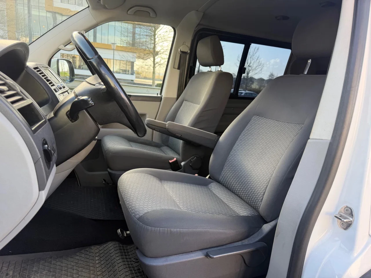 Hoofdafbeelding Volkswagen T5 BUSINESS VAN