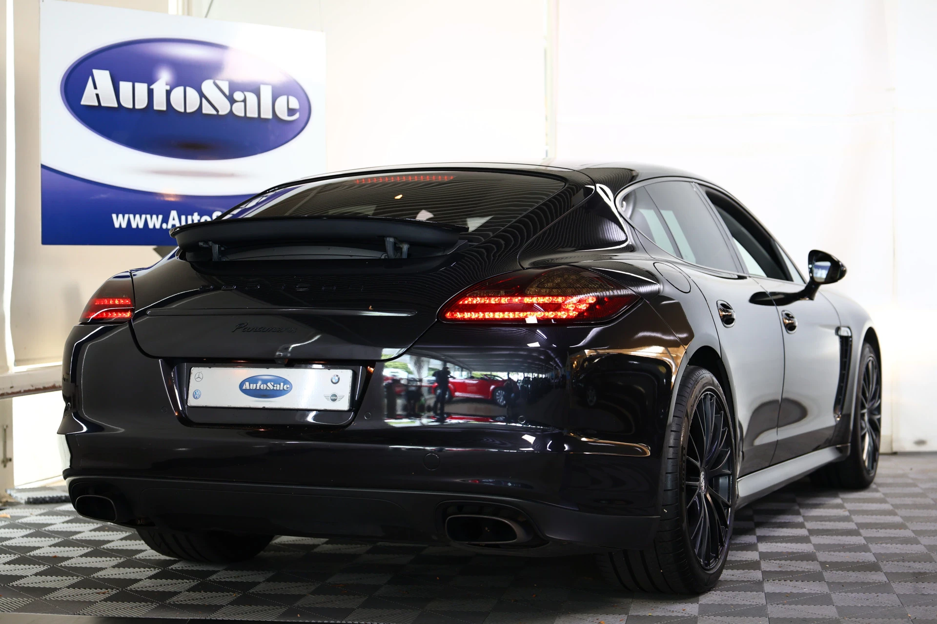 Hoofdafbeelding Porsche Panamera