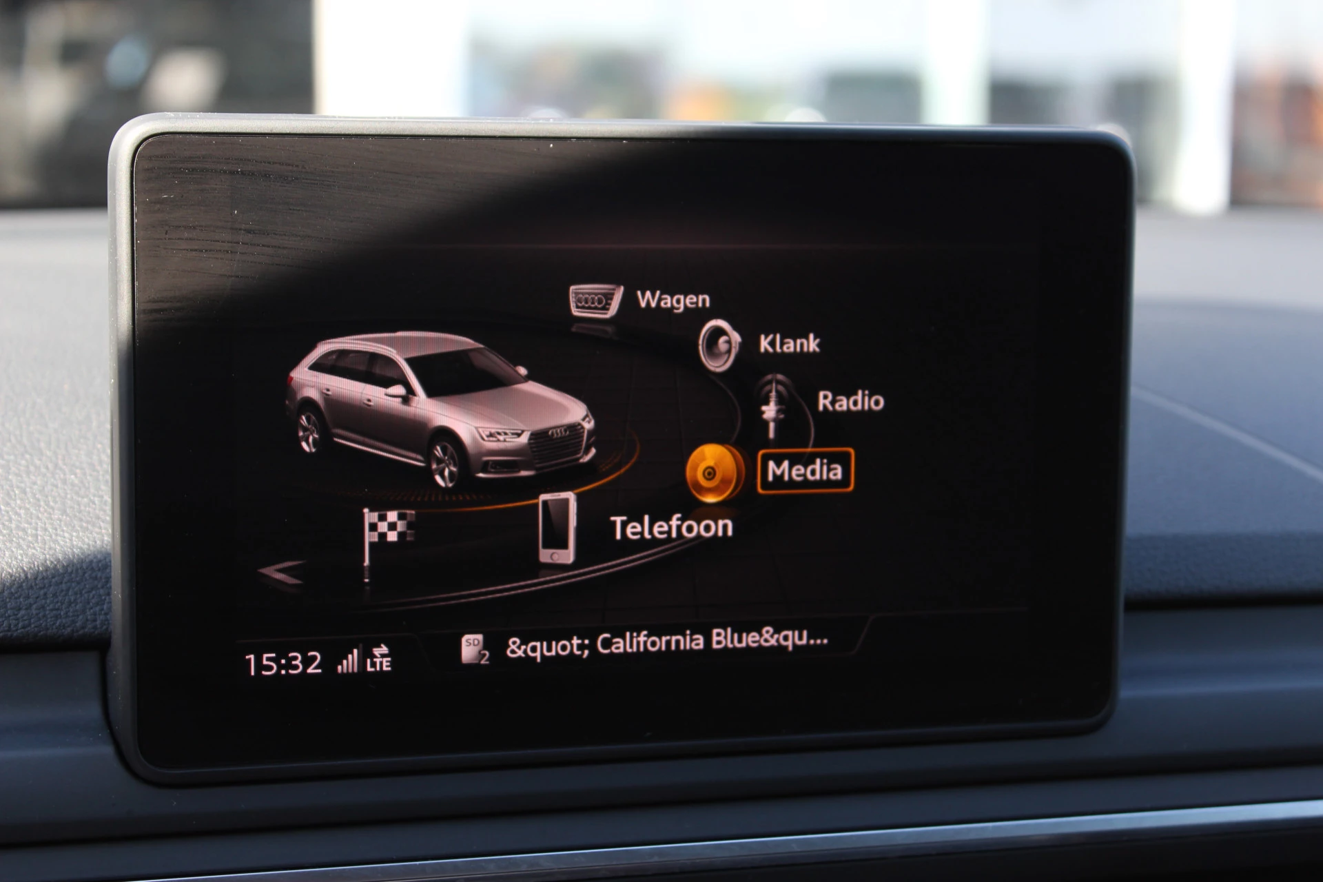 Hoofdafbeelding Audi A4