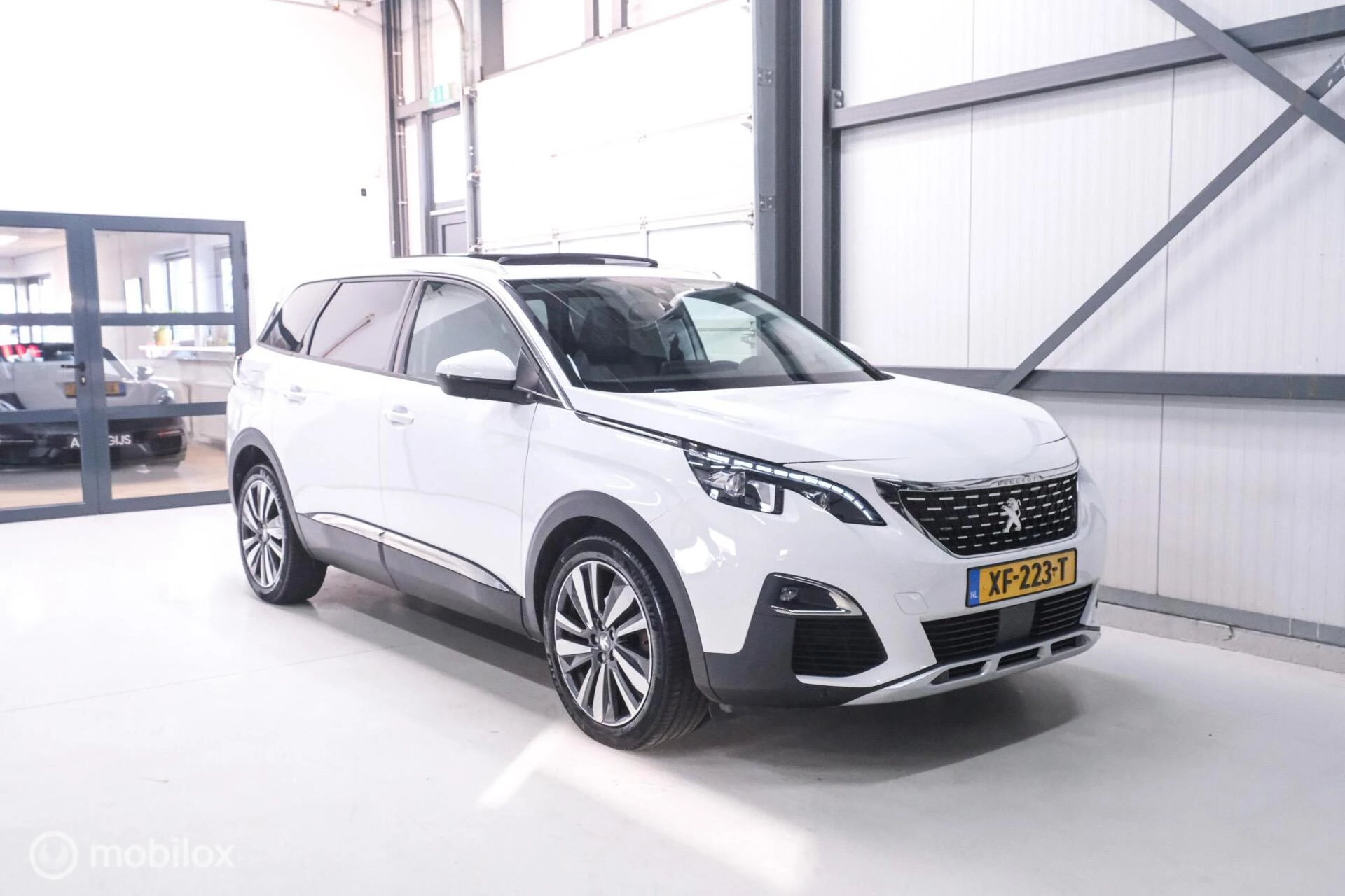 Hoofdafbeelding Peugeot 5008