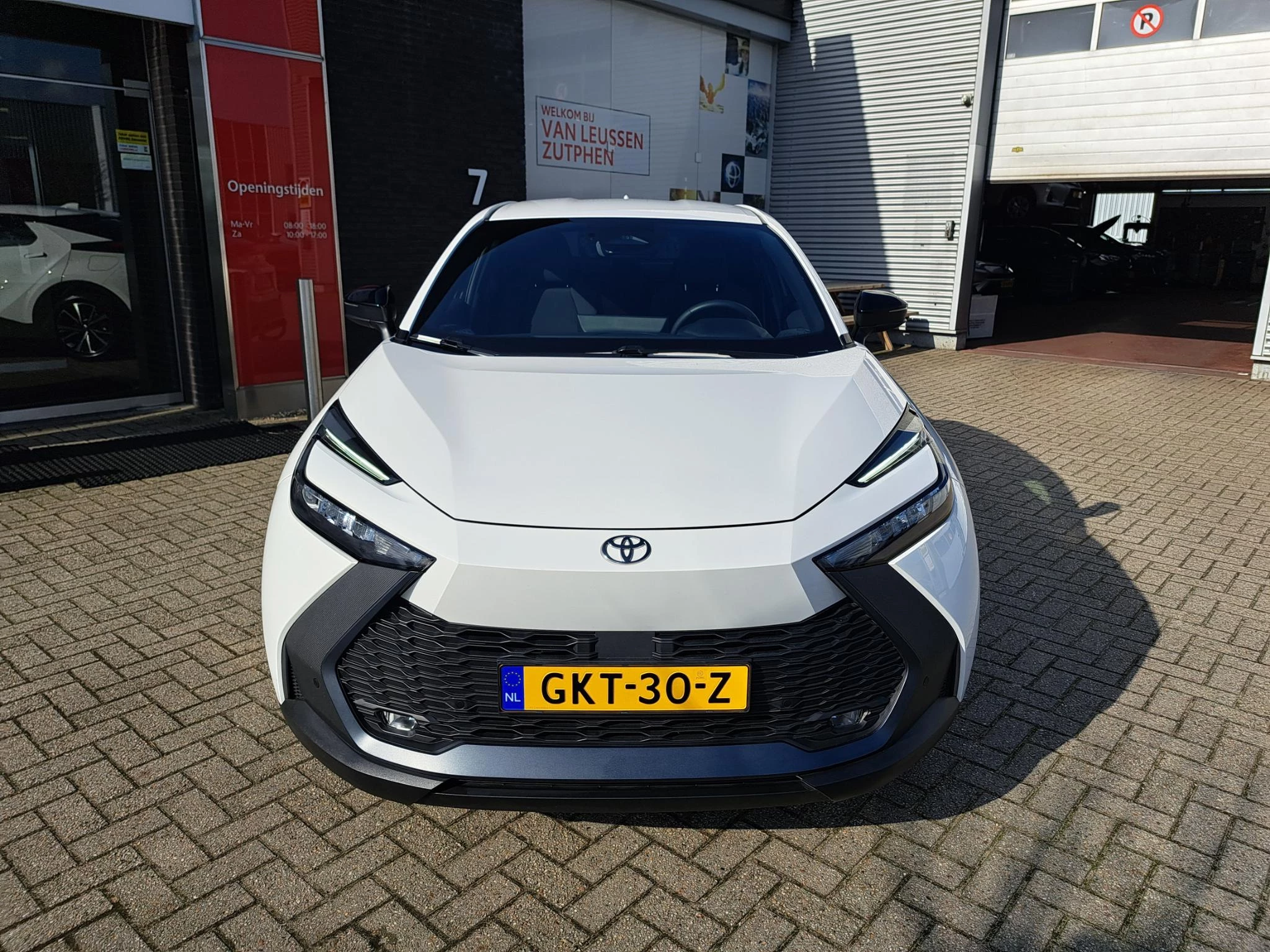 Hoofdafbeelding Toyota C-HR