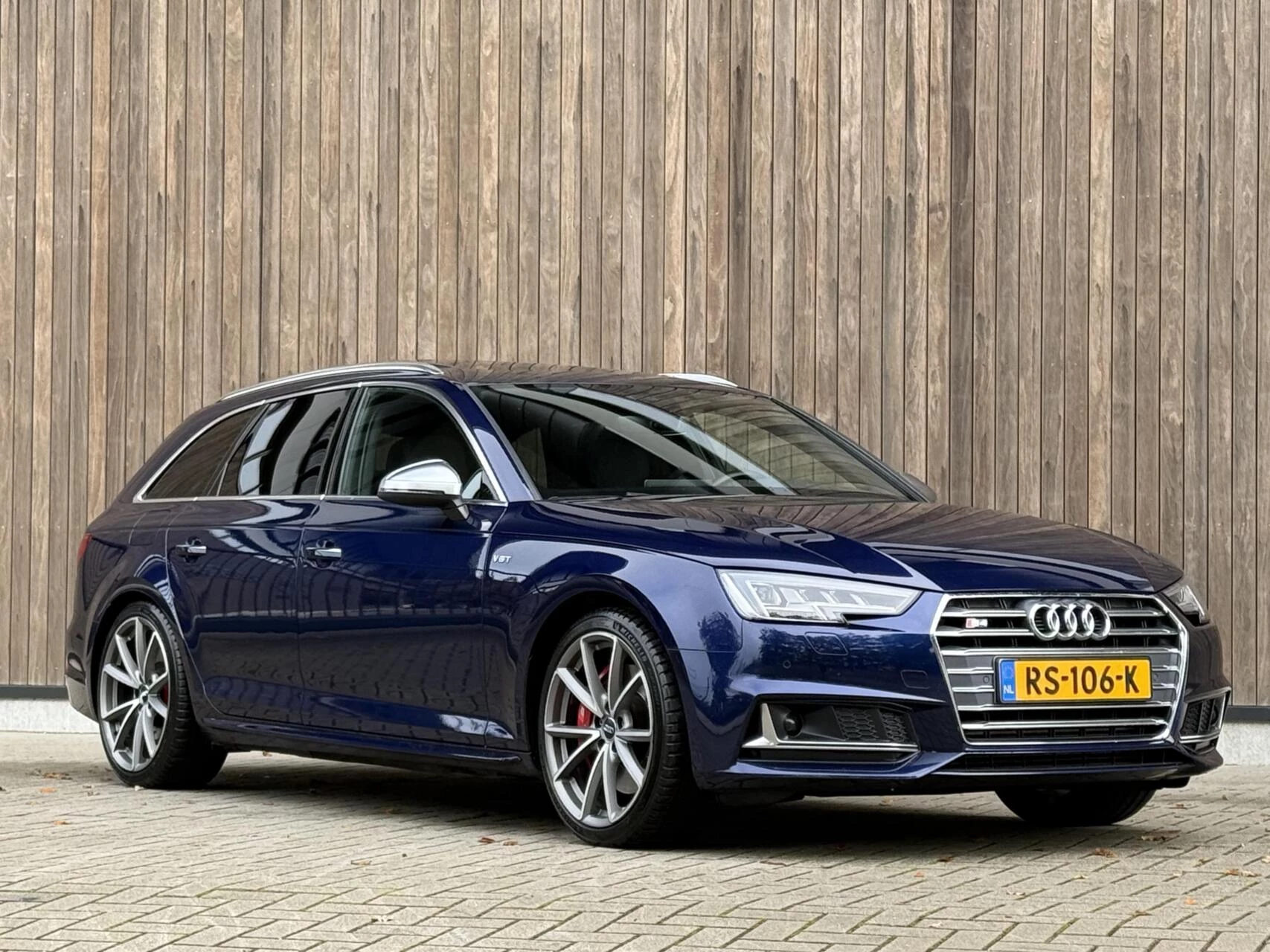 Hoofdafbeelding Audi S4