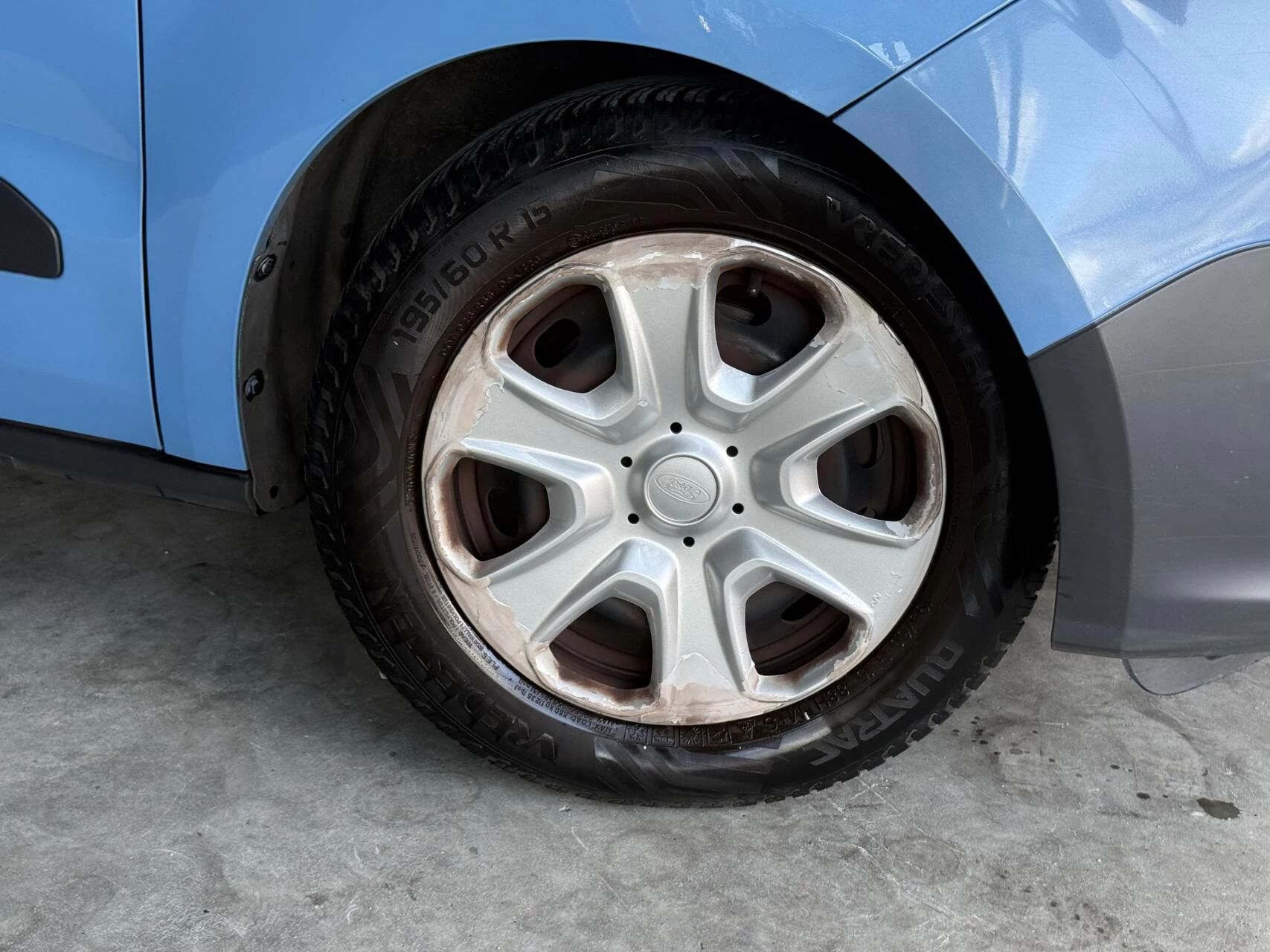 Hoofdafbeelding Ford Transit Courier