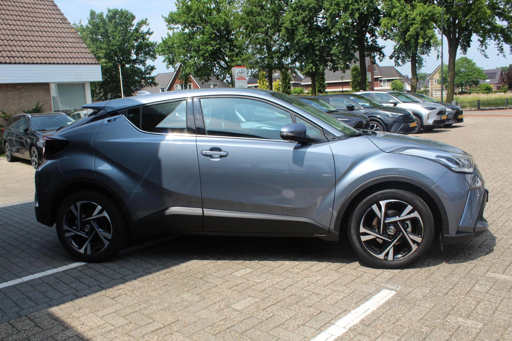 Hoofdafbeelding Toyota C-HR