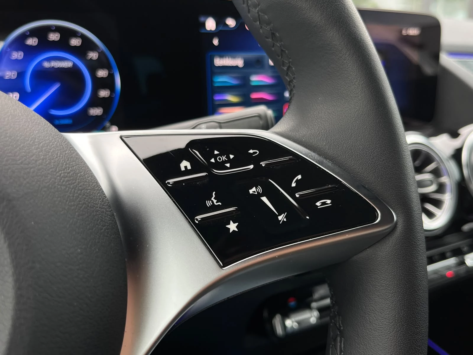 Hoofdafbeelding Mercedes-Benz EQA