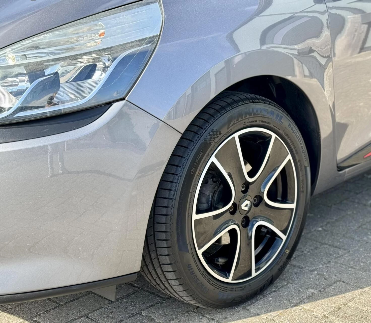Hoofdafbeelding Renault Clio