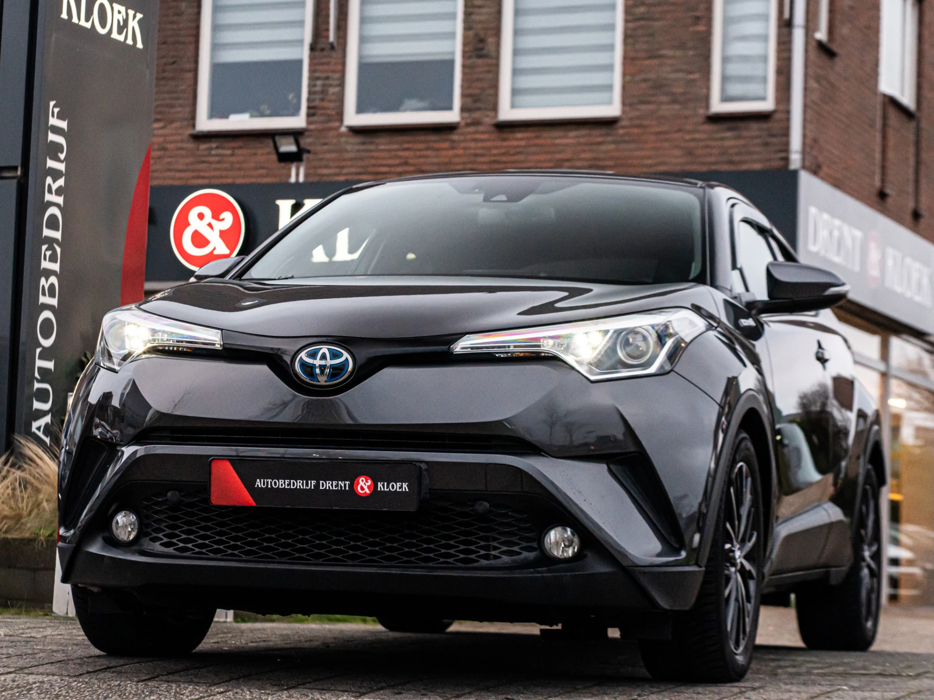 Hoofdafbeelding Toyota C-HR