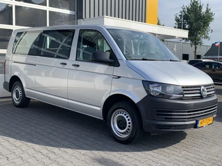 Hoofdafbeelding Volkswagen Transporter Volkswagen Transporter Kombi 9 persoons 2.0 TDI L2H1 Climatic Cruise control PDC 102pk Combi Personenbus Passenger Groepsvervoer Taxi Inclusief BTW en BPM !! Ideaal voor ombouw naar Camper