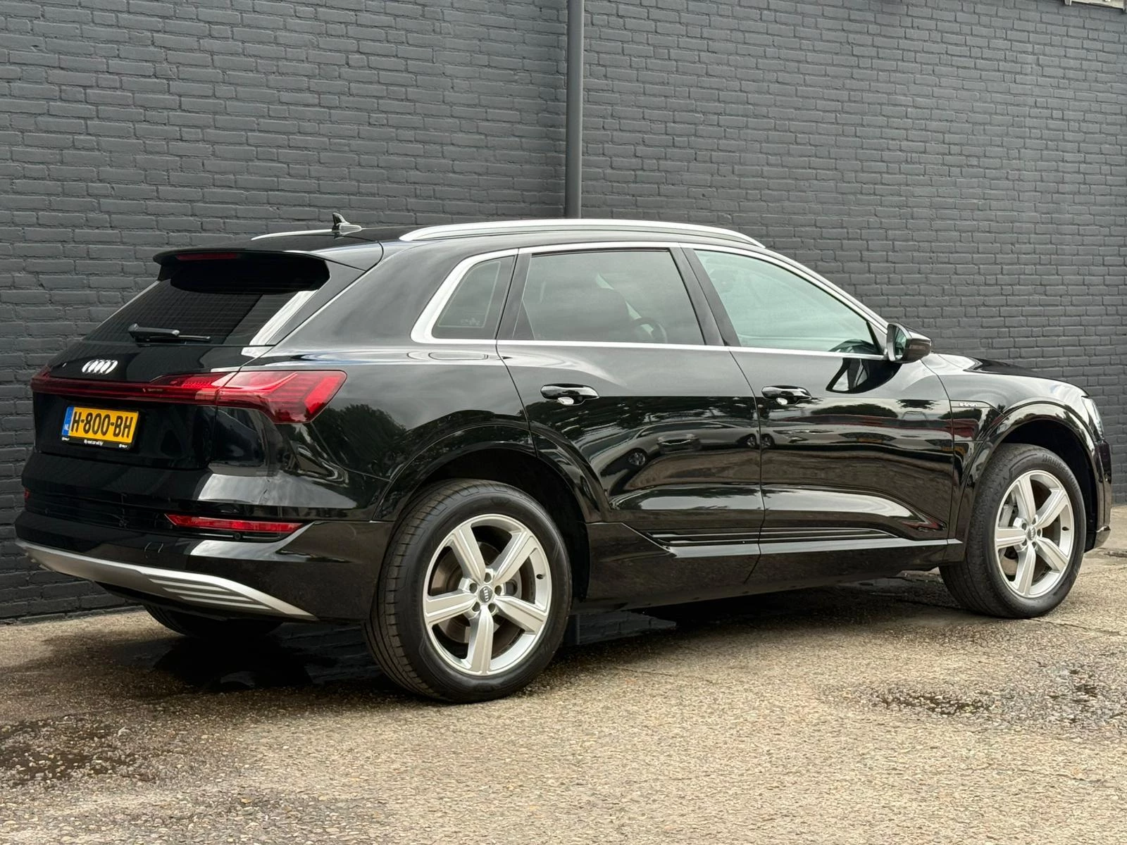 Hoofdafbeelding Audi e-tron