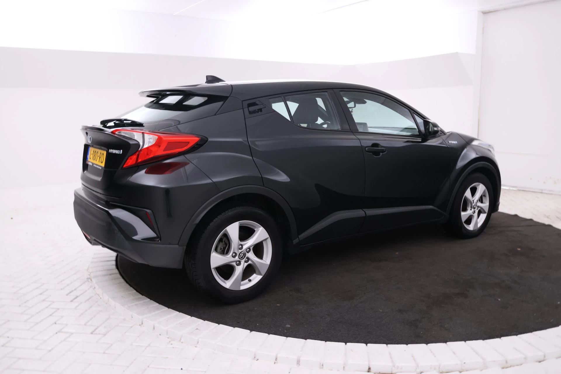 Hoofdafbeelding Toyota C-HR