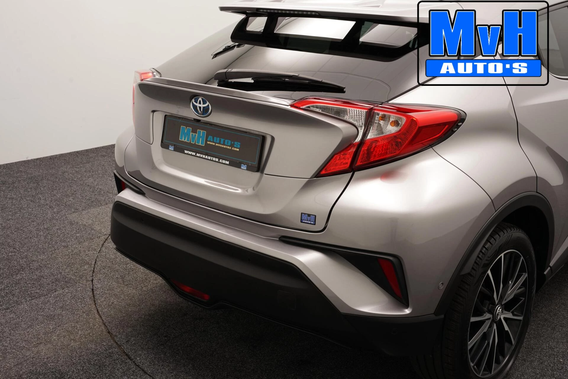 Hoofdafbeelding Toyota C-HR