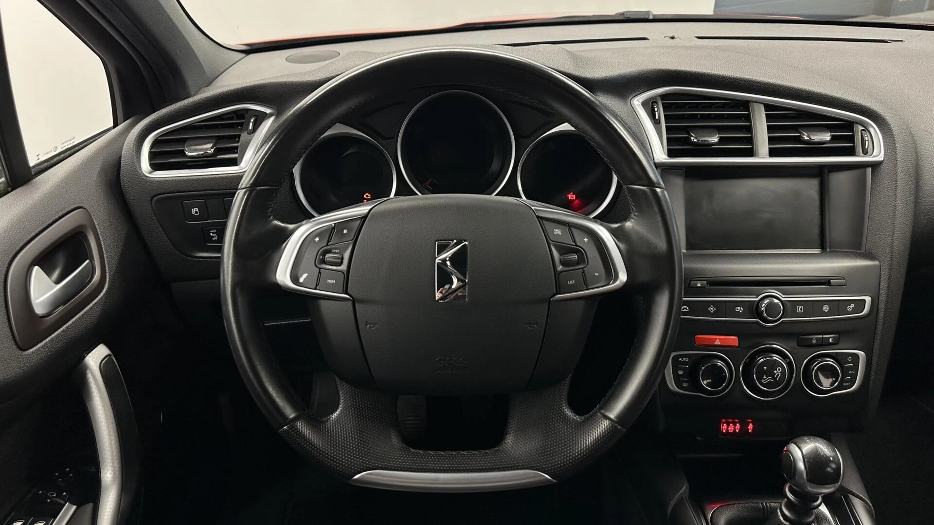 Hoofdafbeelding DS DS 4