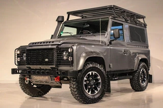 Hoofdafbeelding Land Rover Defender Land Rover Defender 2.2 D HT 90" XTech grijs kenteken