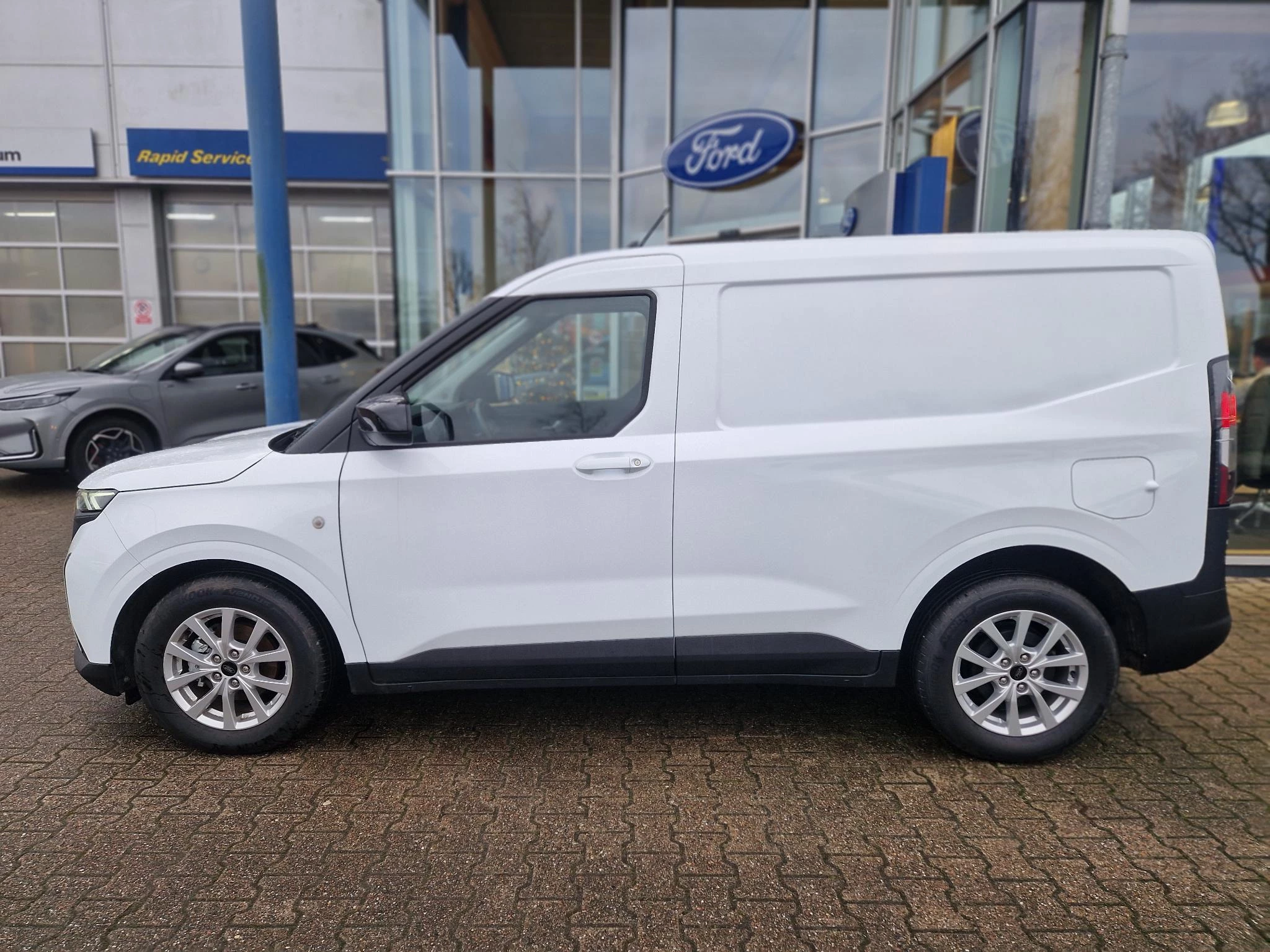 Hoofdafbeelding Ford Transit Courier