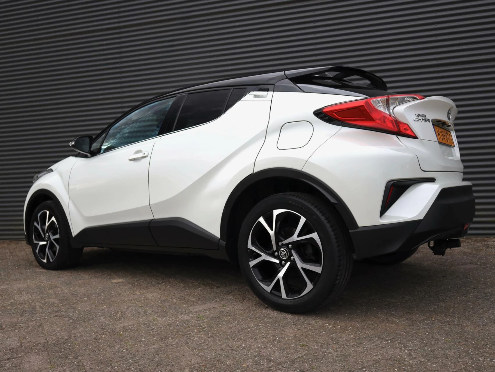 Hoofdafbeelding Toyota C-HR