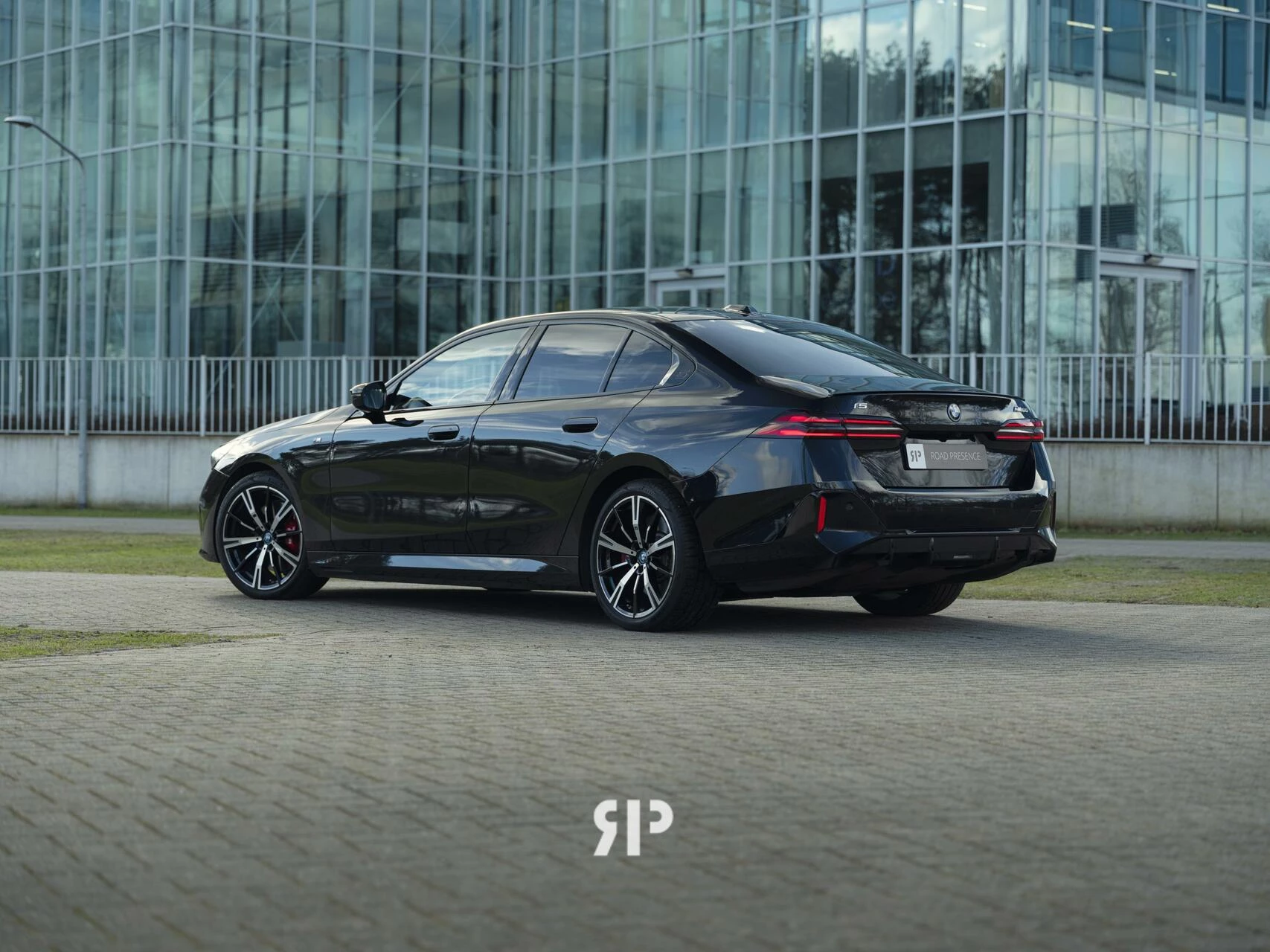 Hoofdafbeelding BMW i5