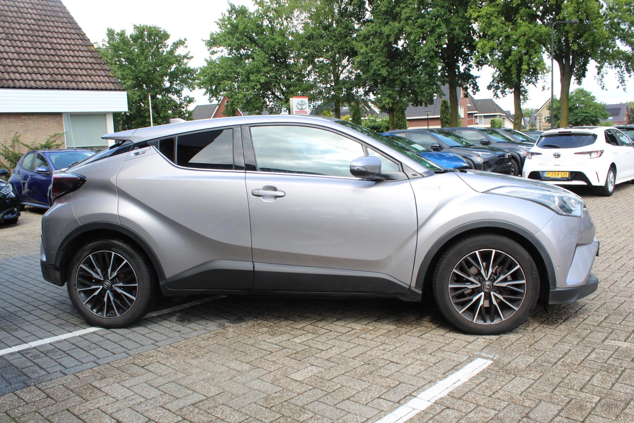 Hoofdafbeelding Toyota C-HR