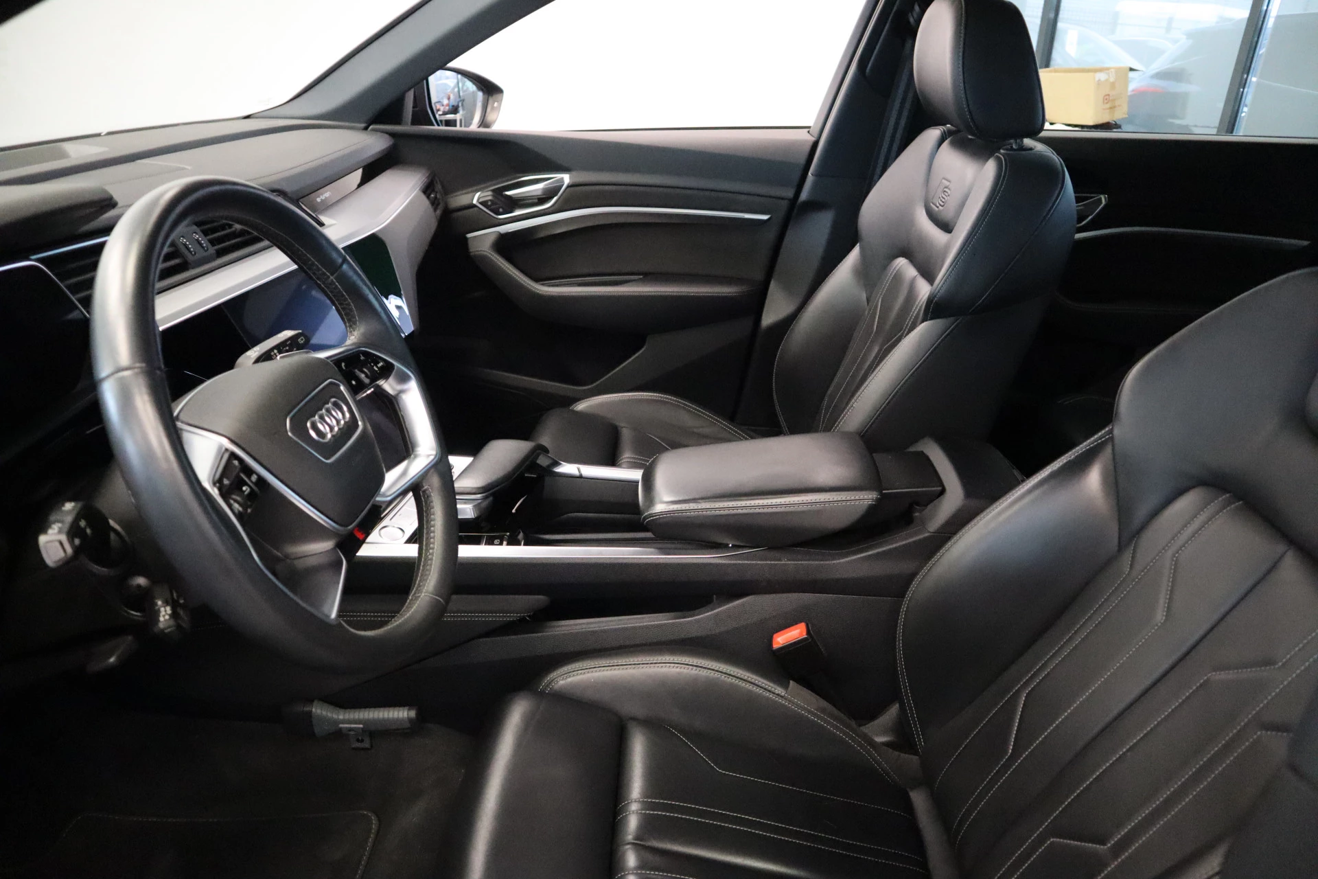 Hoofdafbeelding Audi e-tron