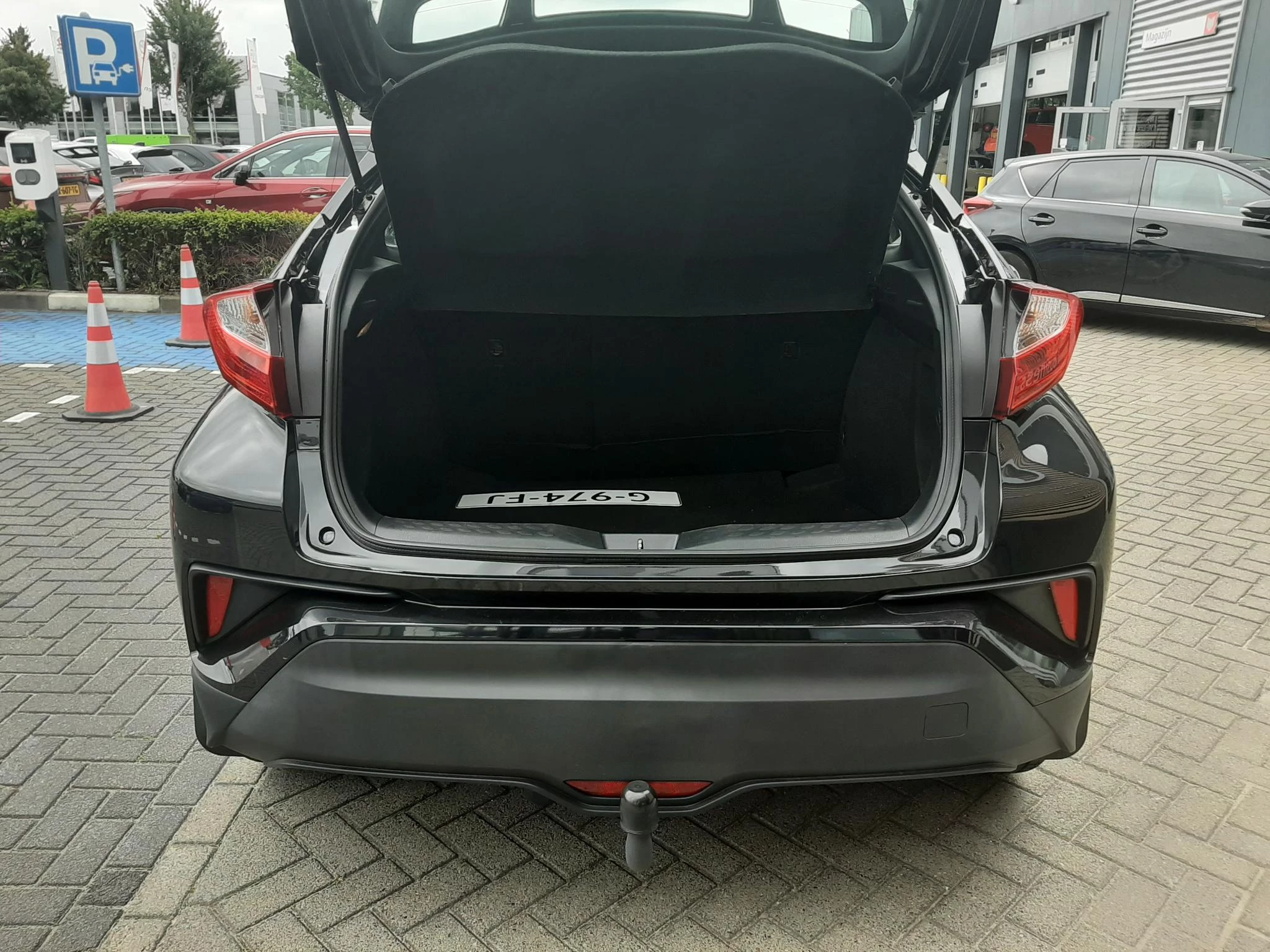 Hoofdafbeelding Toyota C-HR