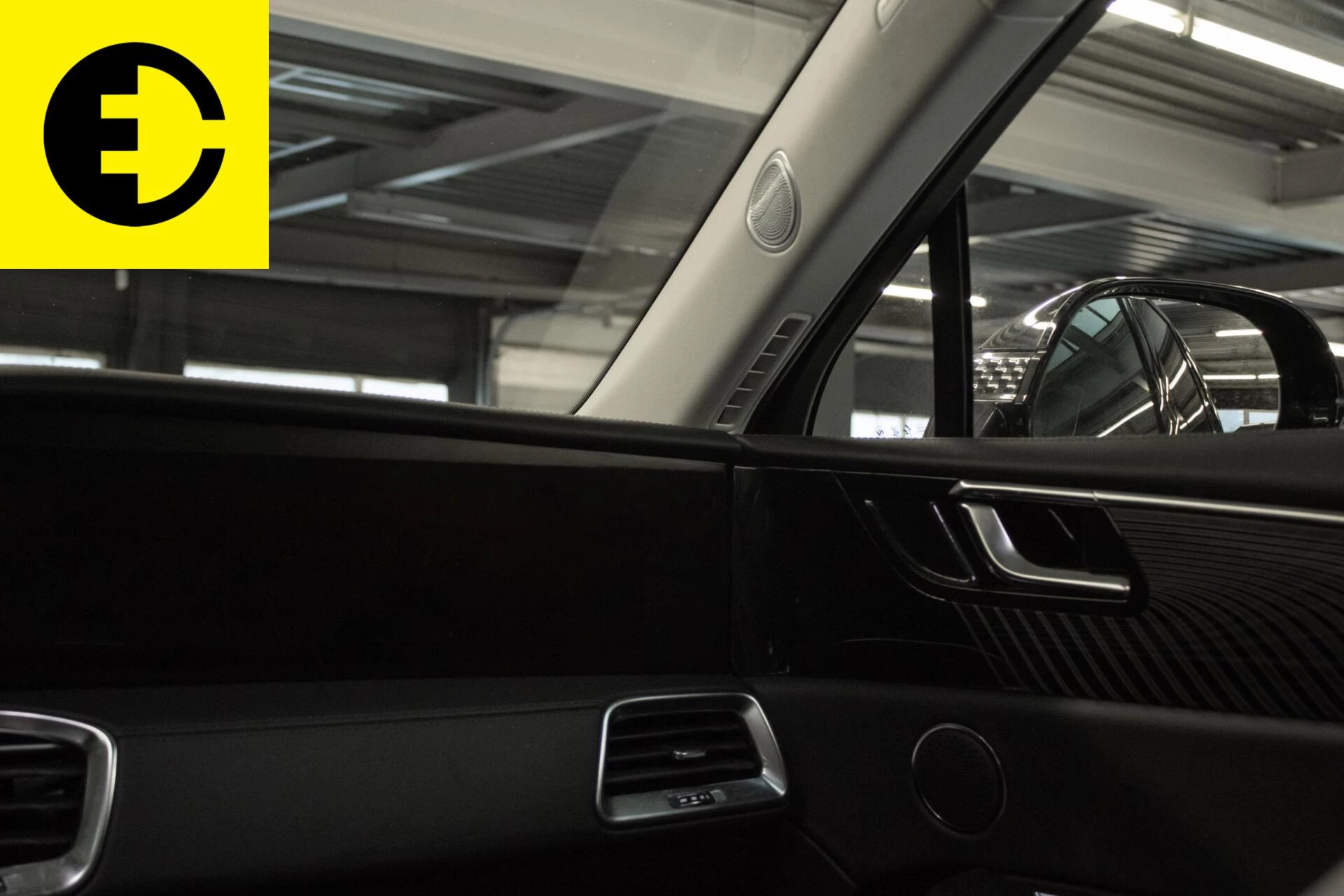 Hoofdafbeelding Hongqi E-HS9