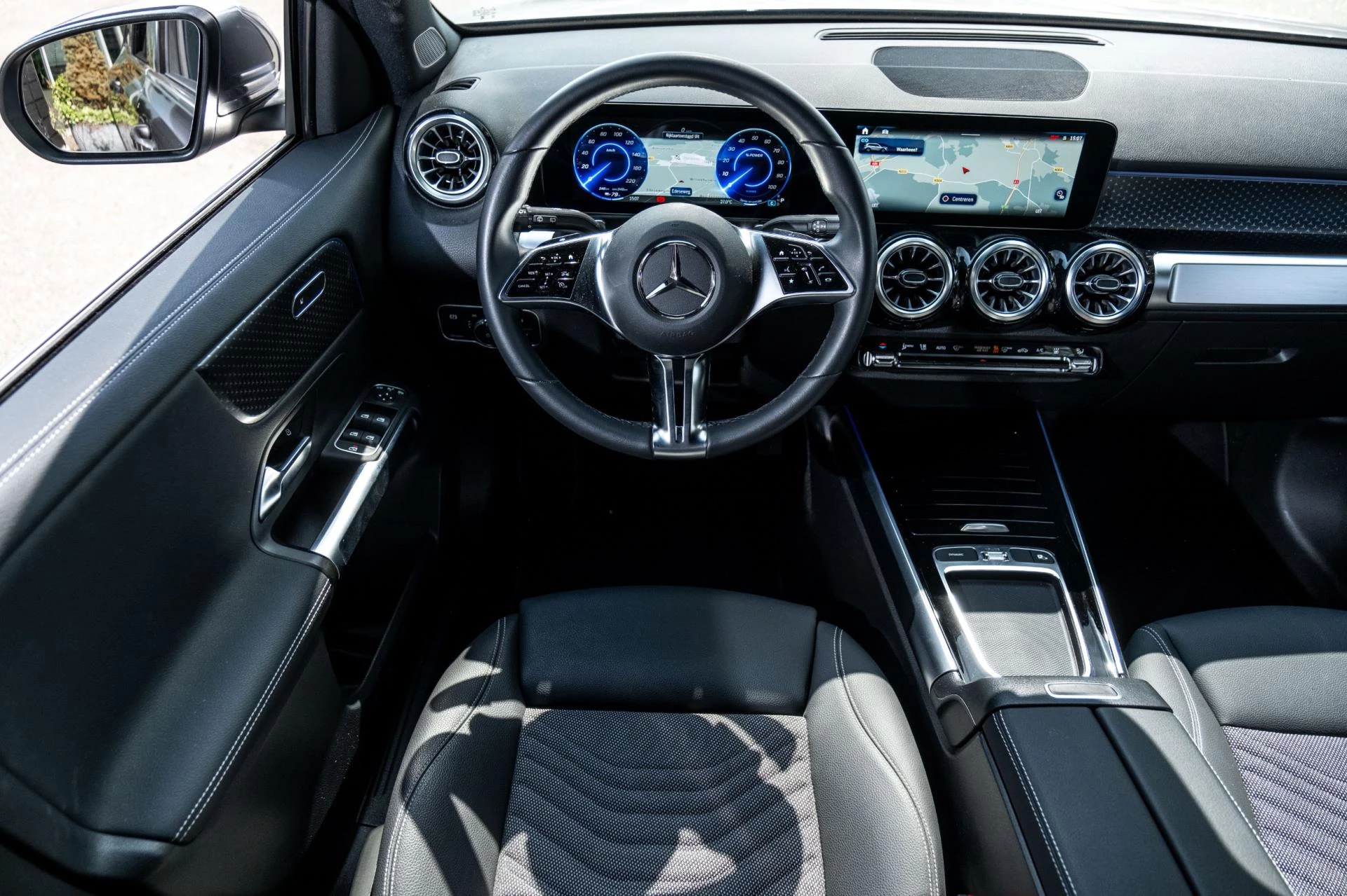 Hoofdafbeelding Mercedes-Benz EQB