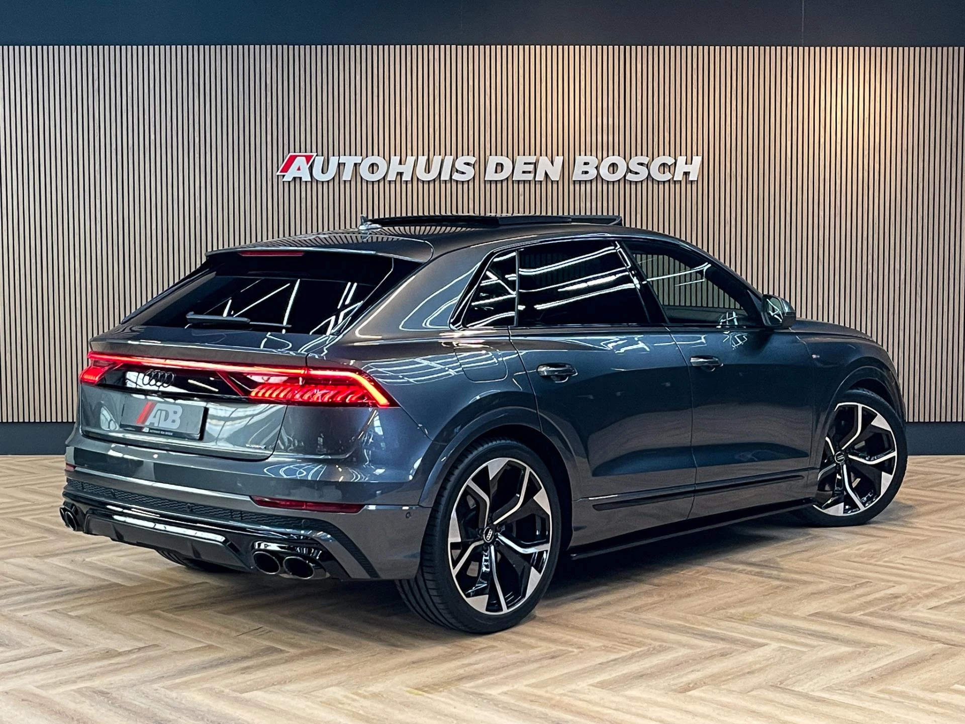 Hoofdafbeelding Audi Q8