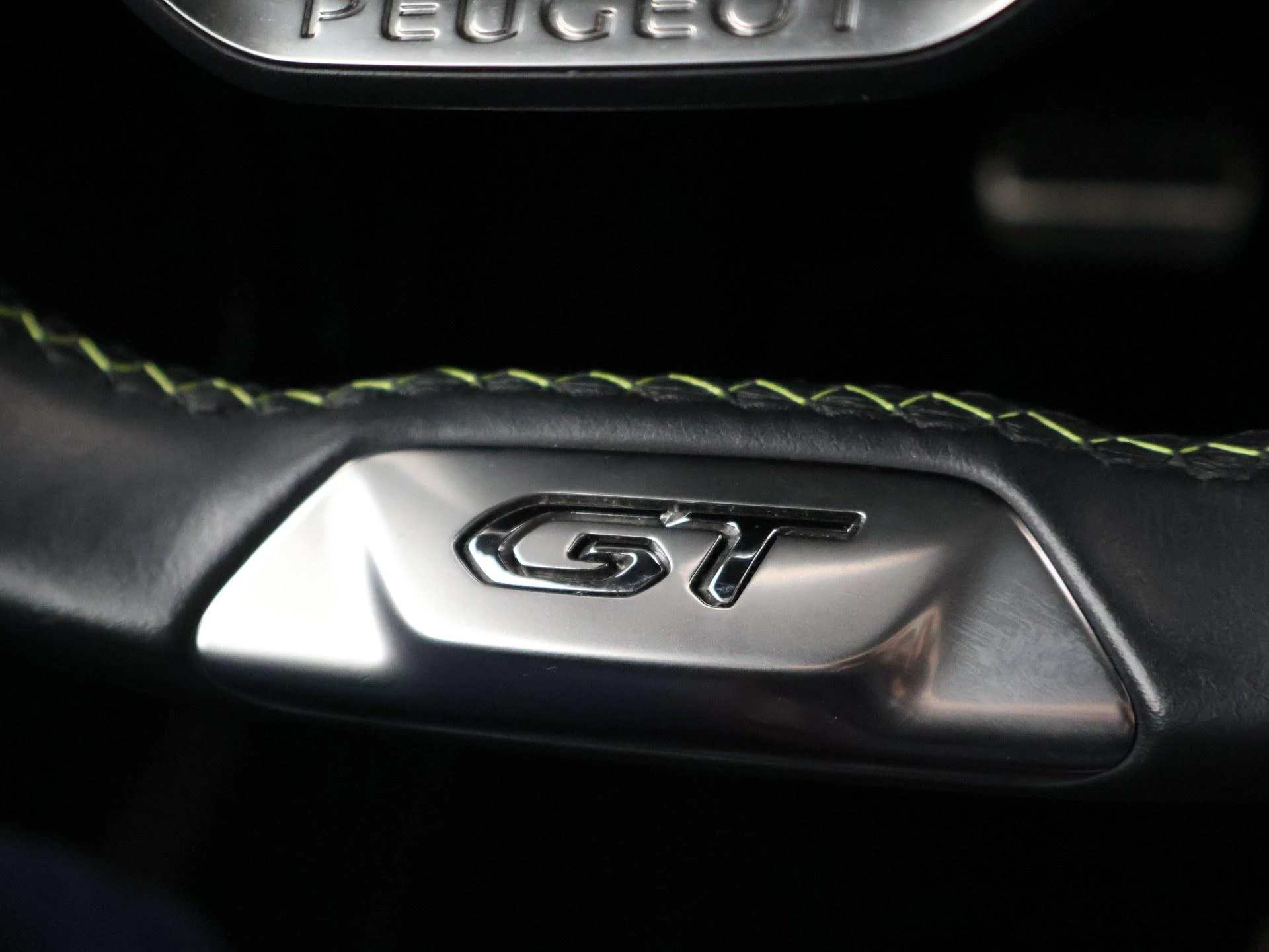 Hoofdafbeelding Peugeot e-2008