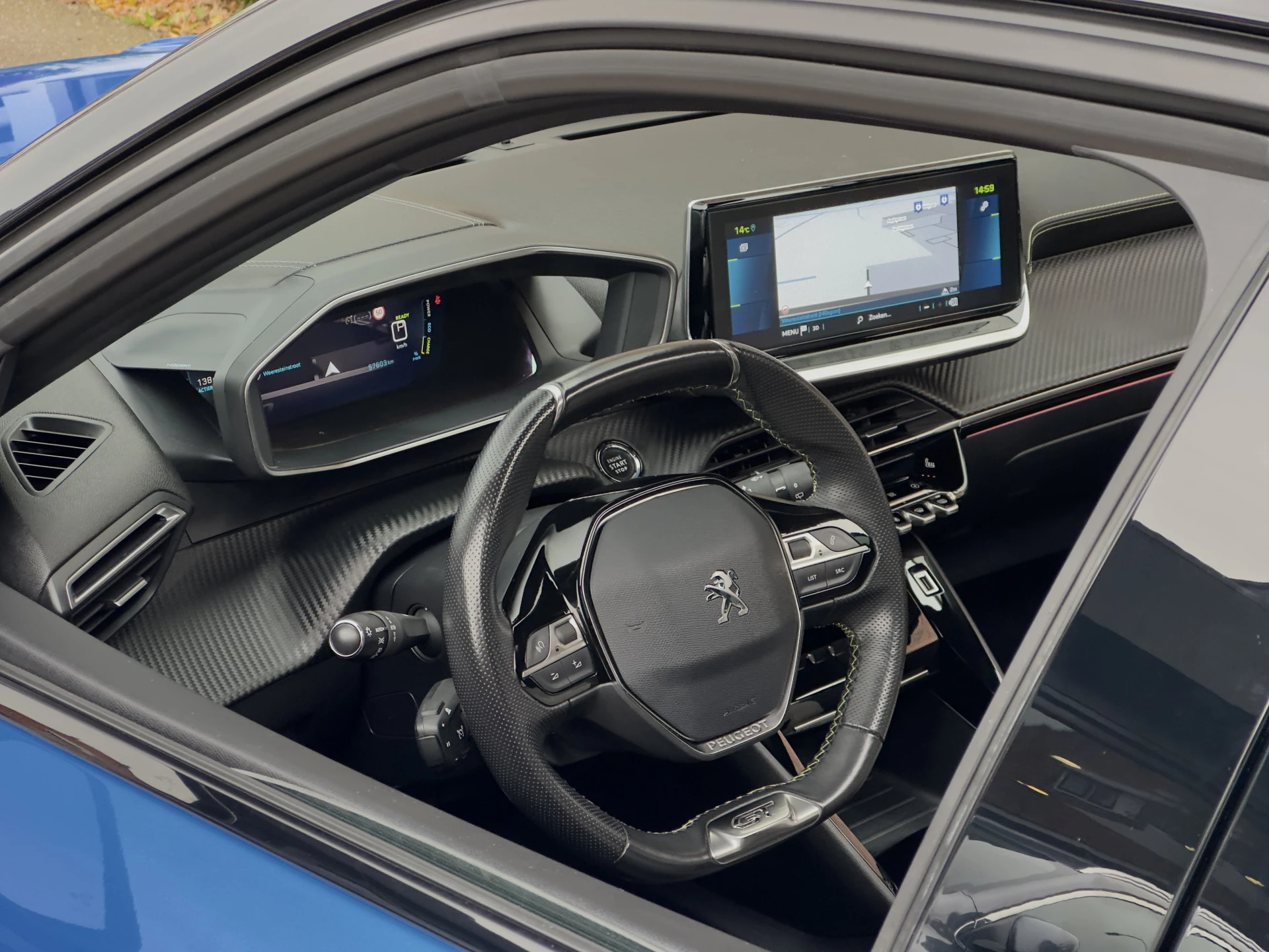 Hoofdafbeelding Peugeot e-2008