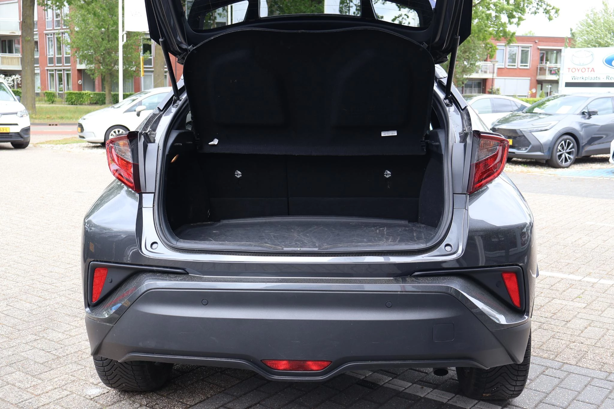 Hoofdafbeelding Toyota C-HR