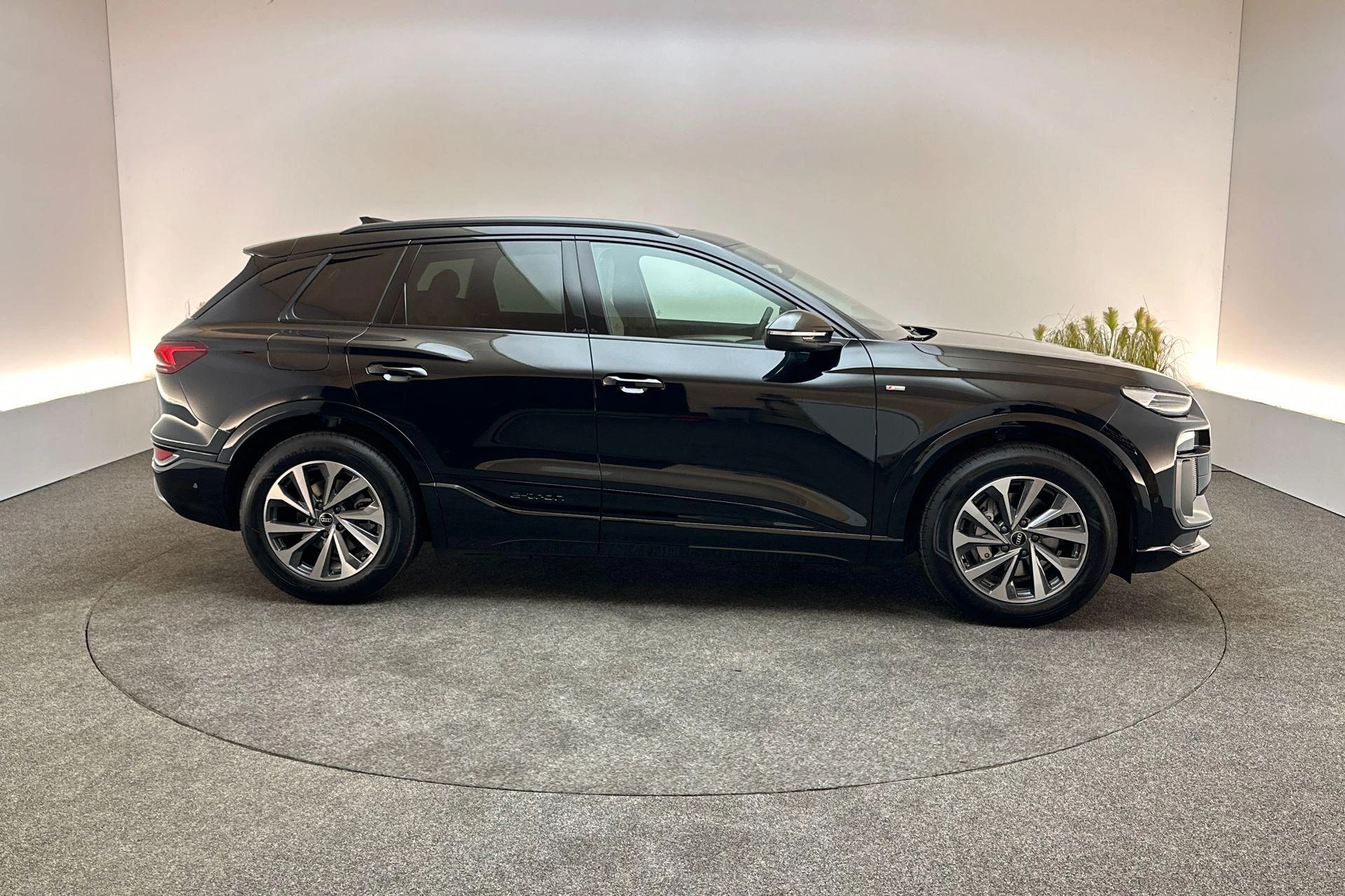 Hoofdafbeelding Audi Q6 e-tron