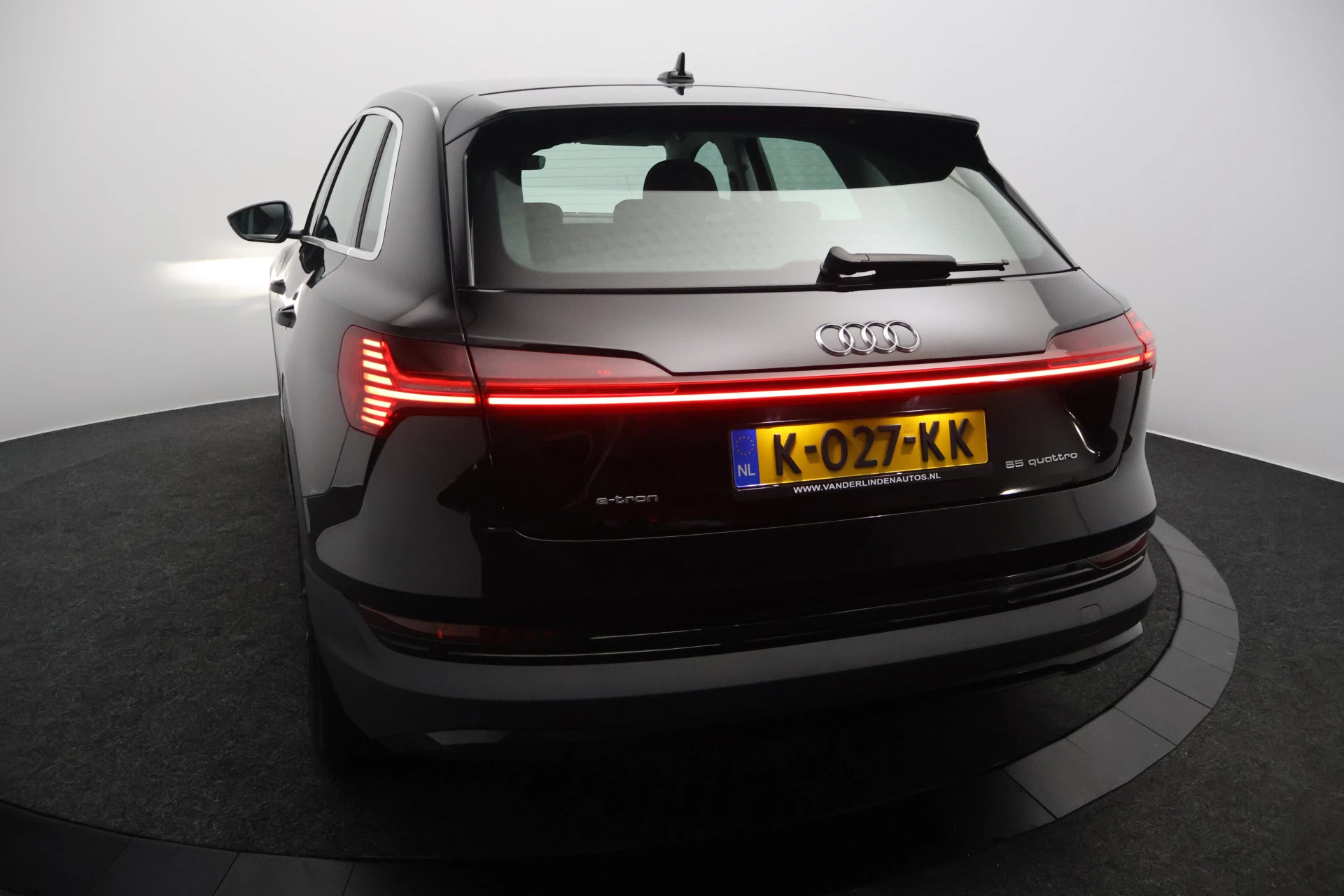 Hoofdafbeelding Audi e-tron