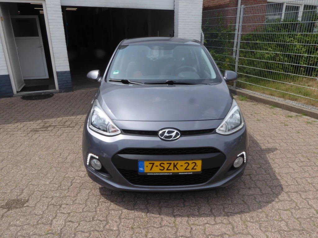 Hoofdafbeelding Hyundai i10