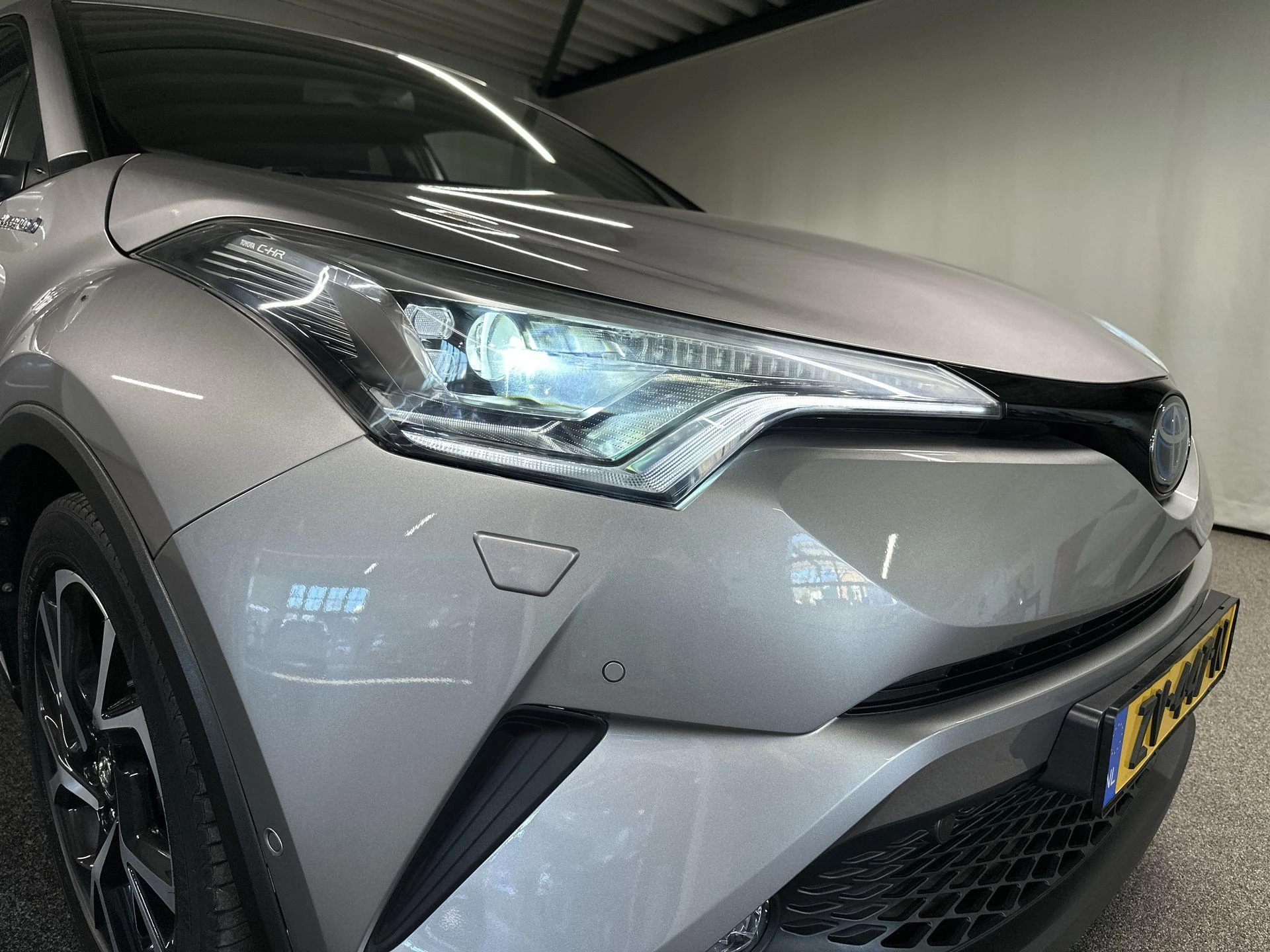 Hoofdafbeelding Toyota C-HR