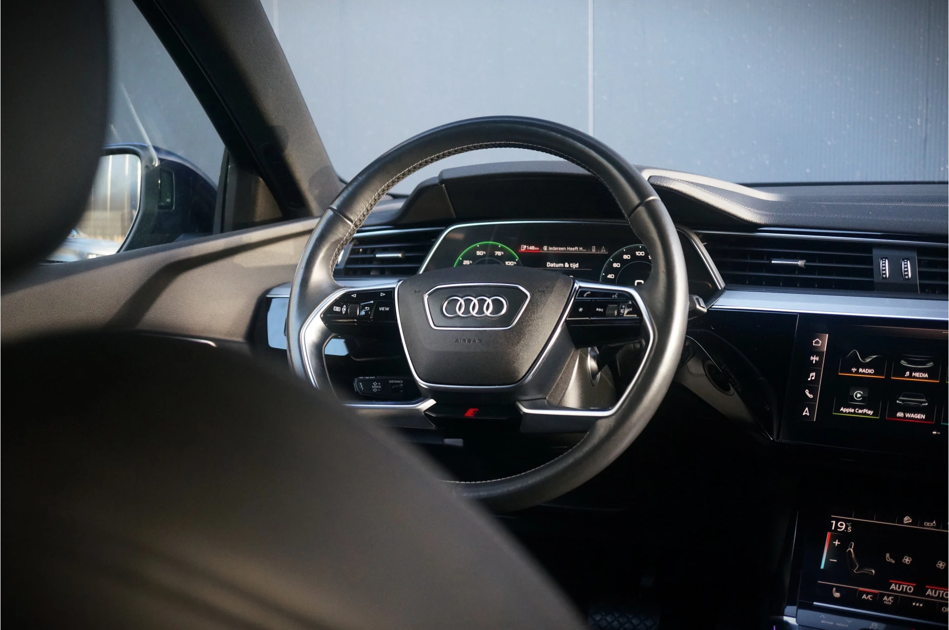 Hoofdafbeelding Audi e-tron