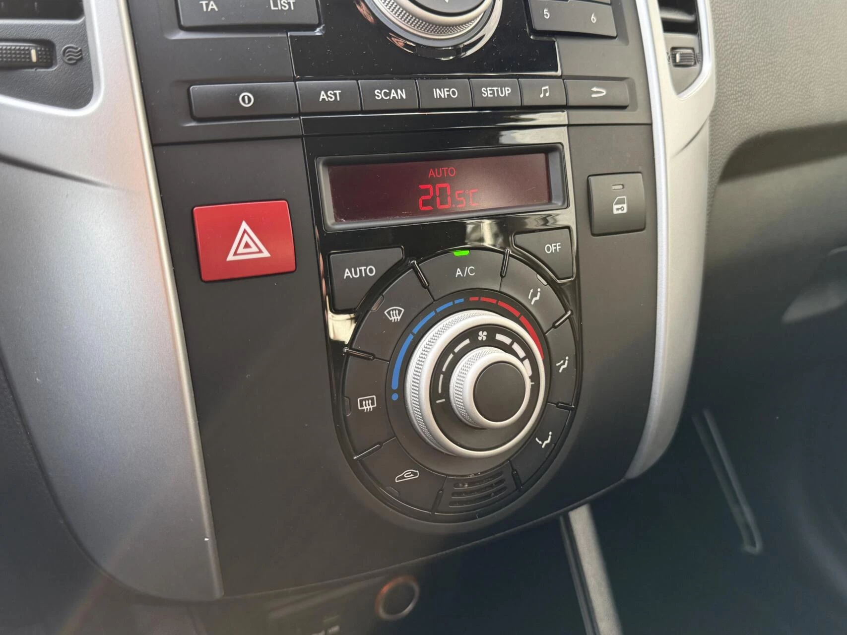 Hoofdafbeelding Kia Venga