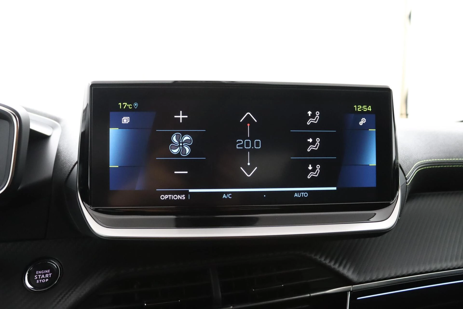 Hoofdafbeelding Peugeot e-2008