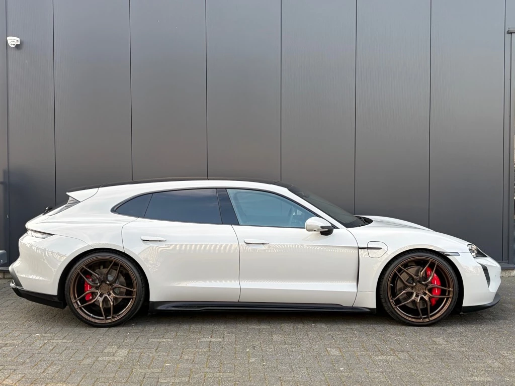 Hoofdafbeelding Porsche Taycan