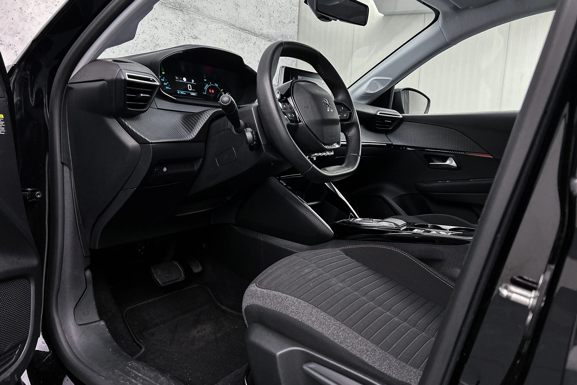 Hoofdafbeelding Peugeot e-208