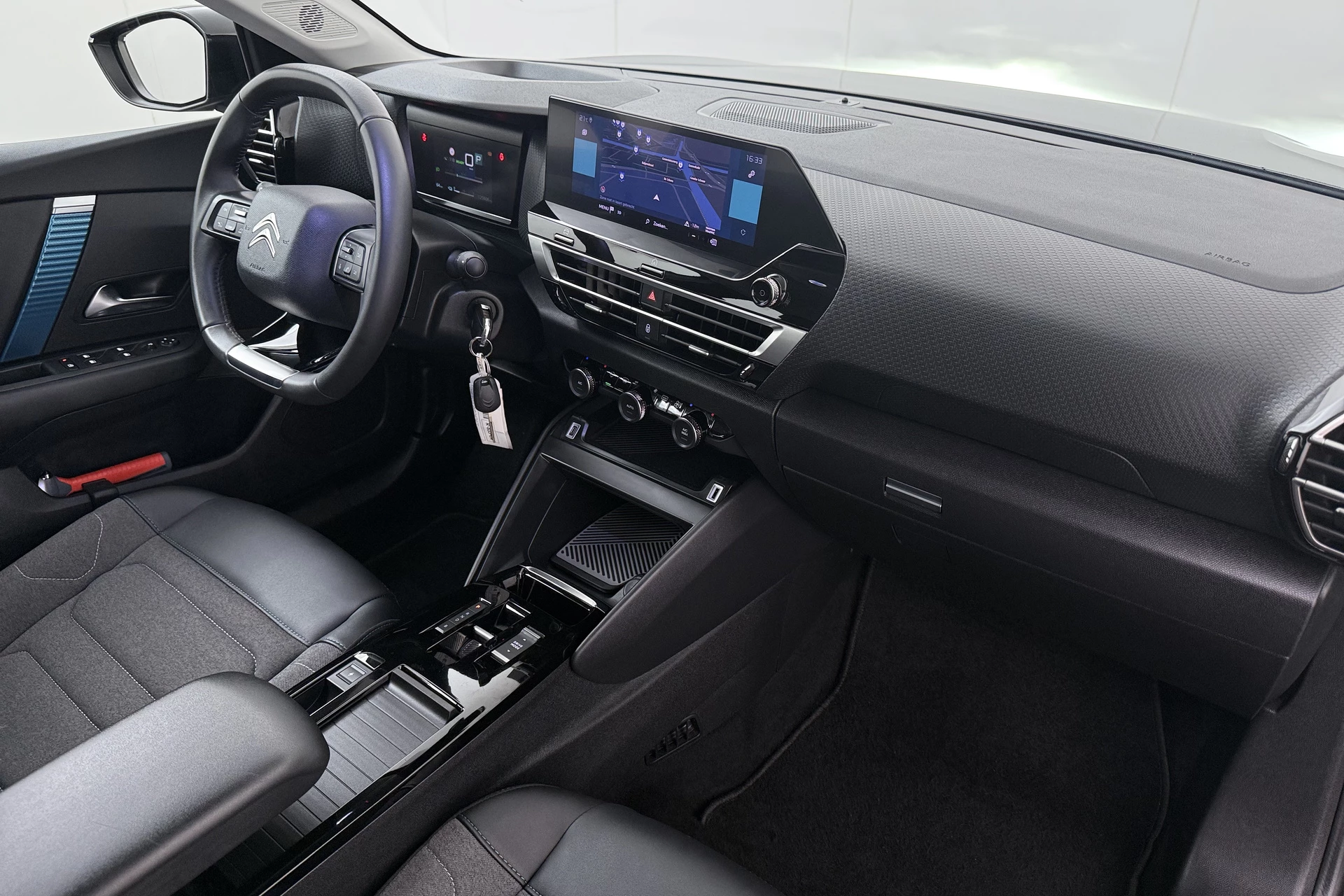 Hoofdafbeelding Citroën ë-C4