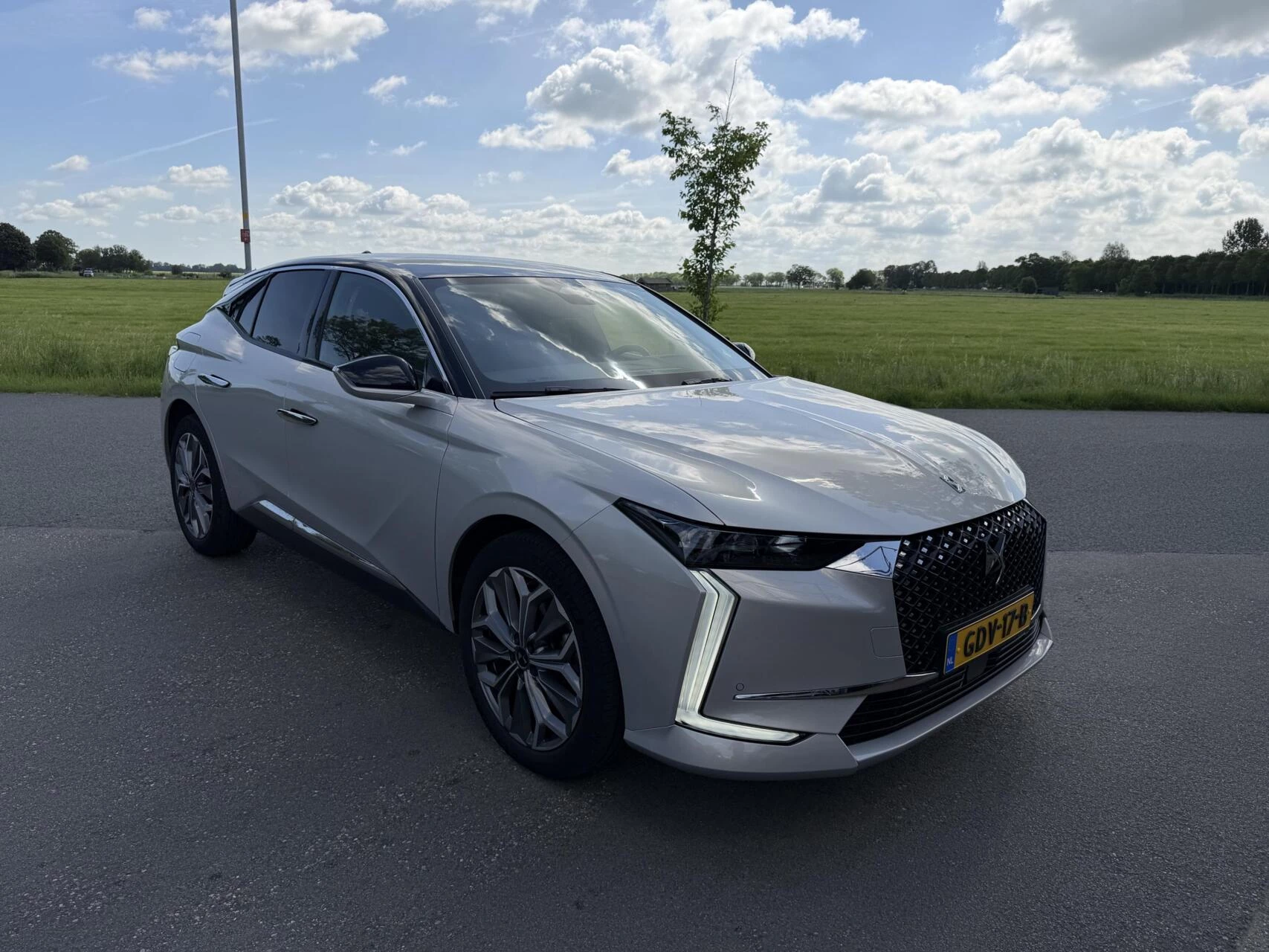 Hoofdafbeelding DS DS 4