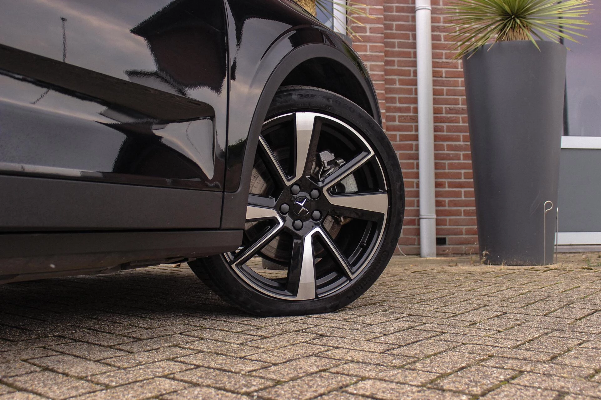 Hoofdafbeelding Polestar 2