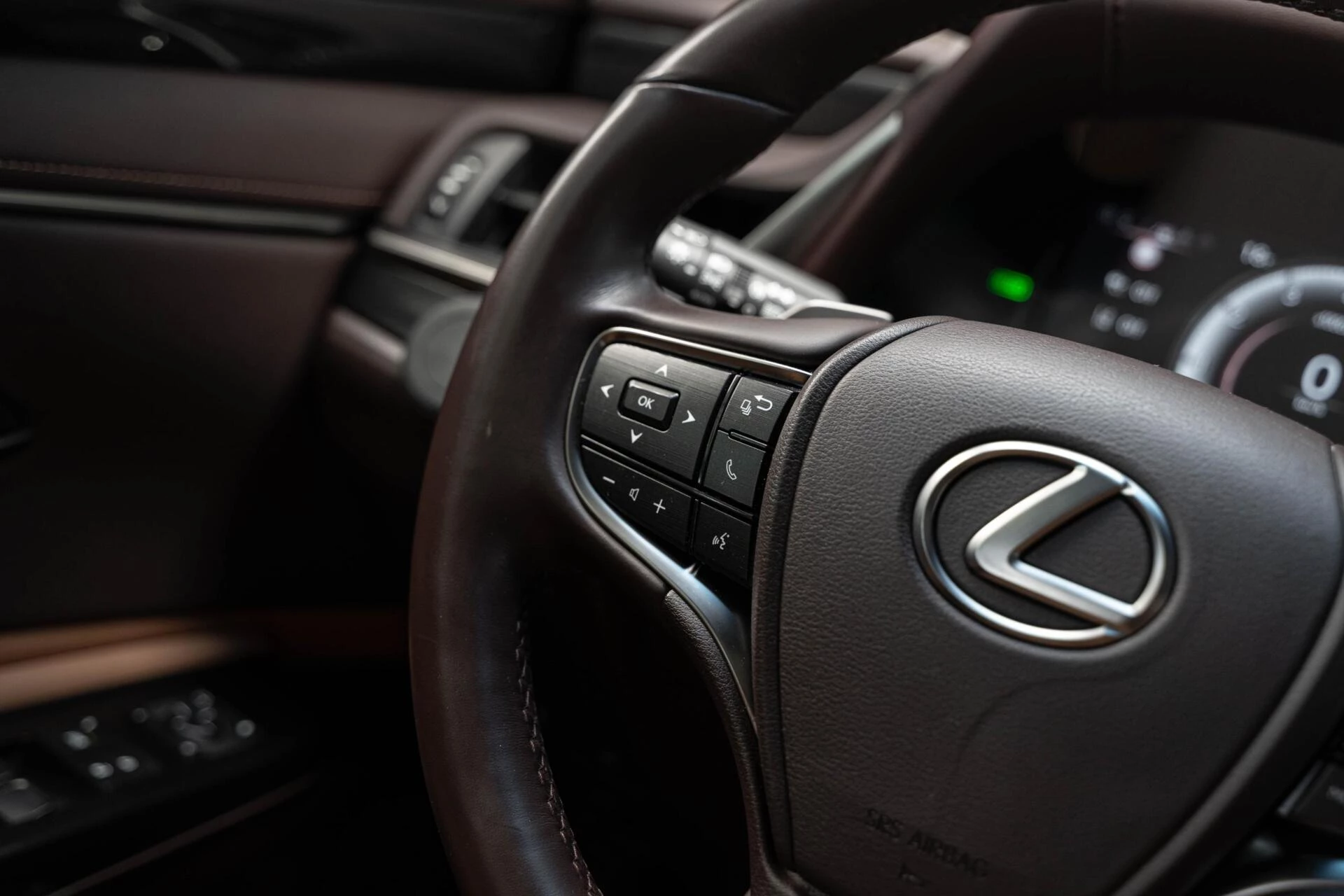 Hoofdafbeelding Lexus ES