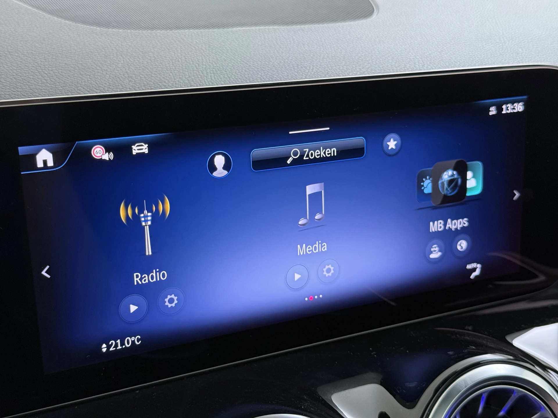 Hoofdafbeelding Mercedes-Benz EQA
