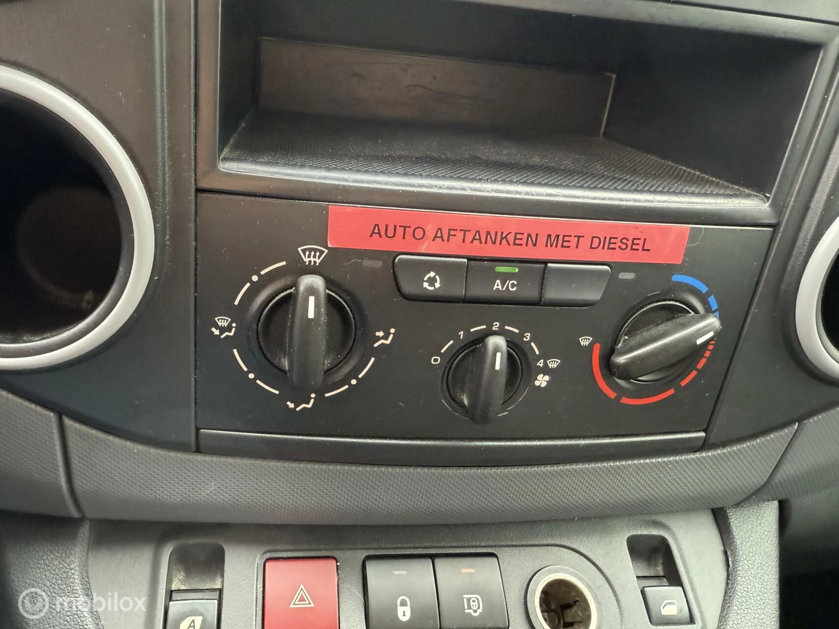 Hoofdafbeelding Peugeot Partner