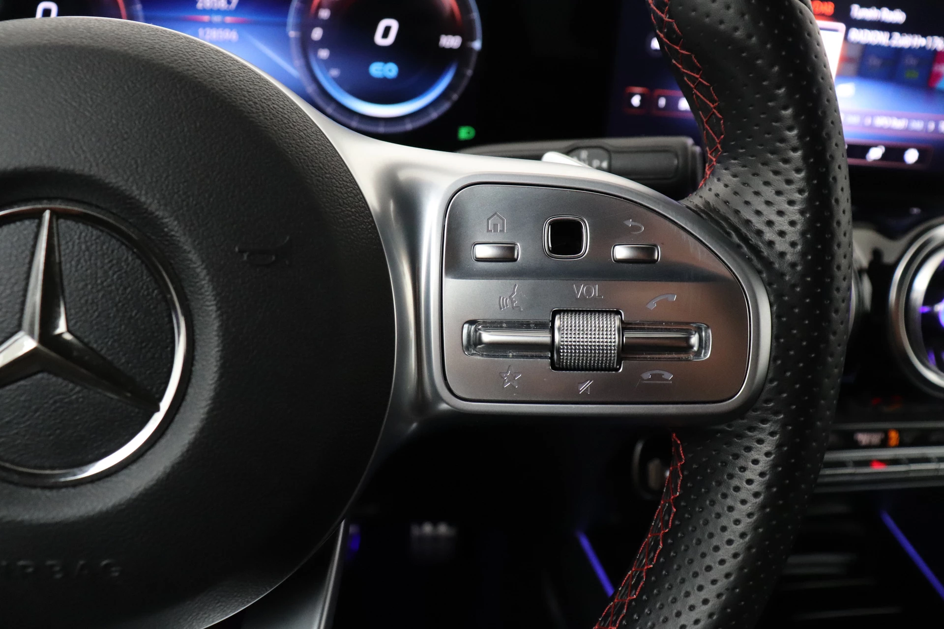 Hoofdafbeelding Mercedes-Benz EQA