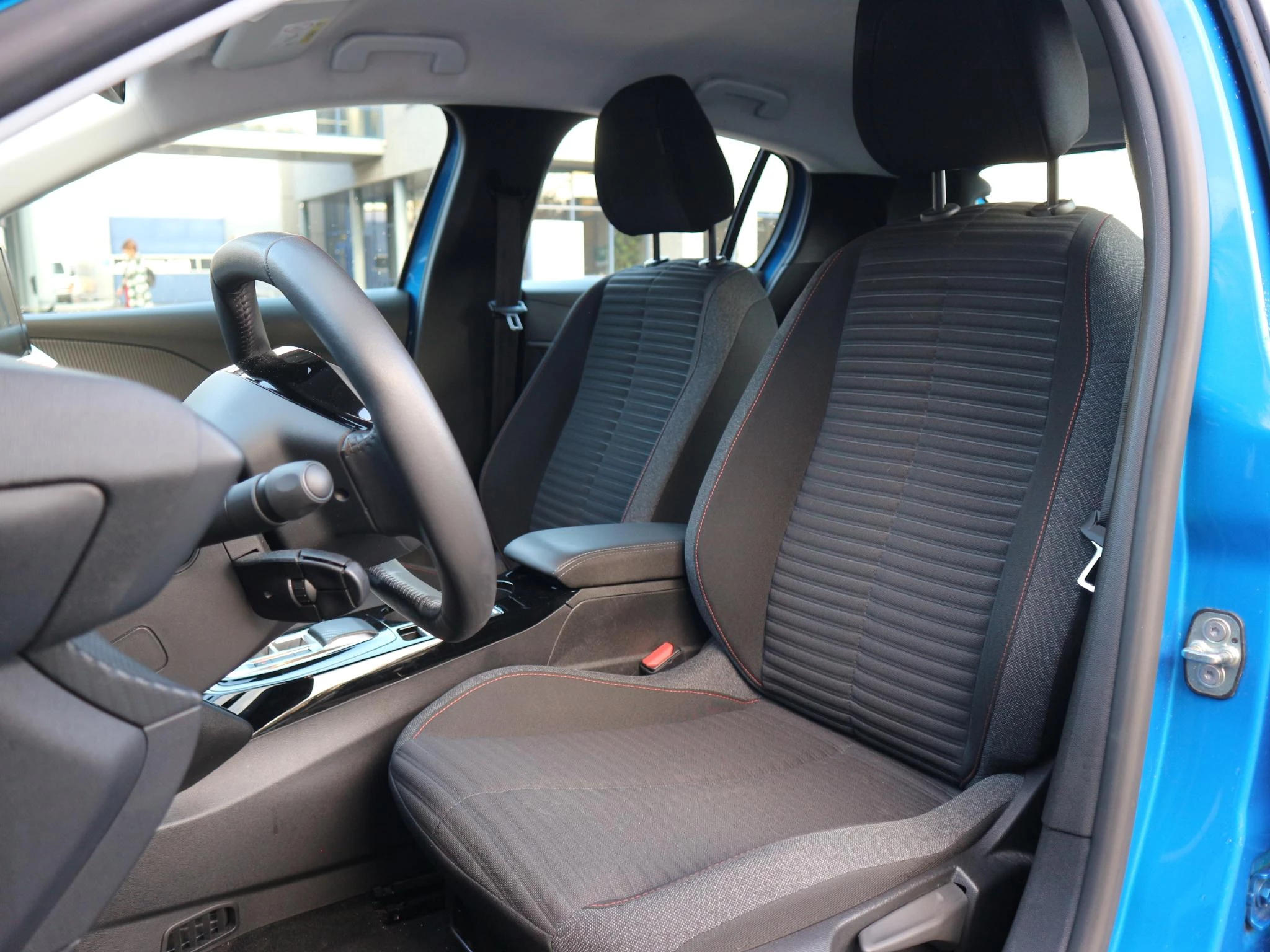 Hoofdafbeelding Peugeot e-208